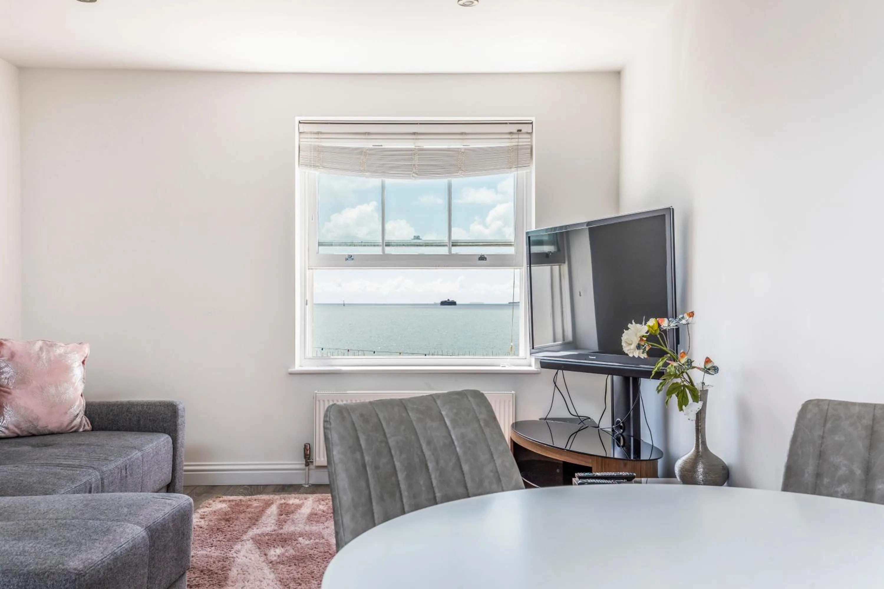 Seafront 2 Bedroom Apartment