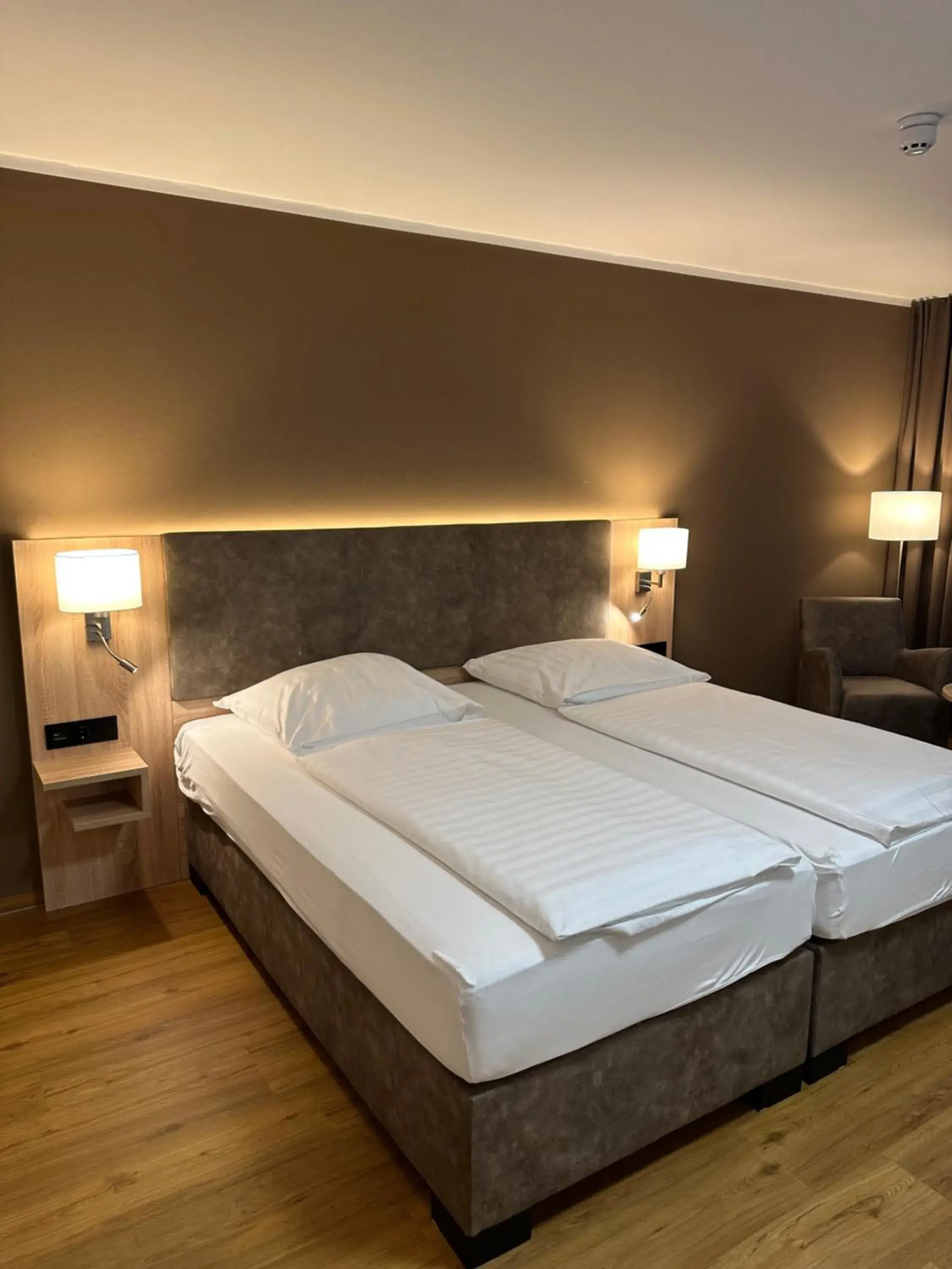 Double Room - single occupancy - Disability Access in Mansfelder Hof Double Room - single occupancy - Disability Access in Mansfelder Hof