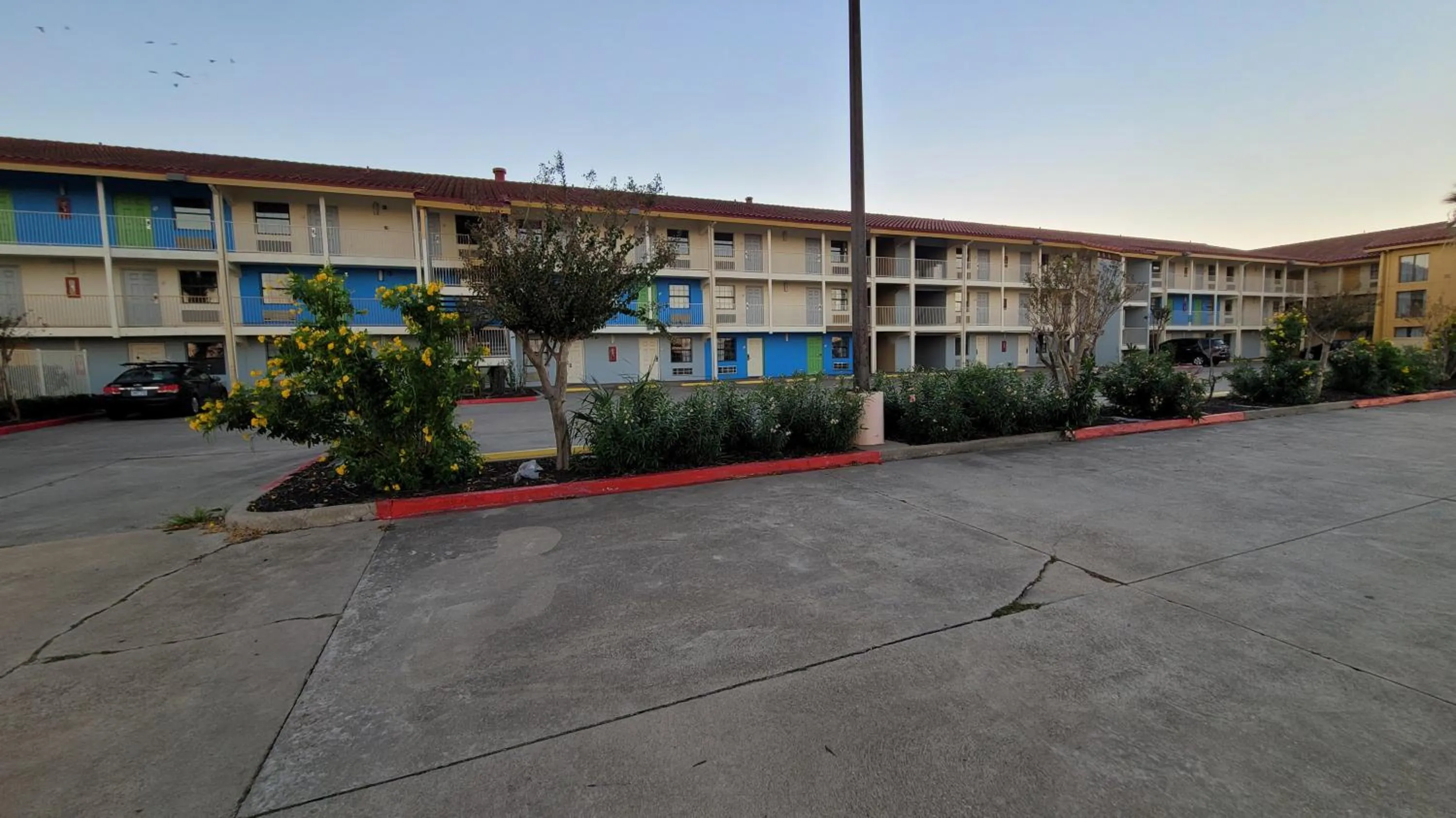 Property building in Hotel Palm Bliss Corpus Christi South