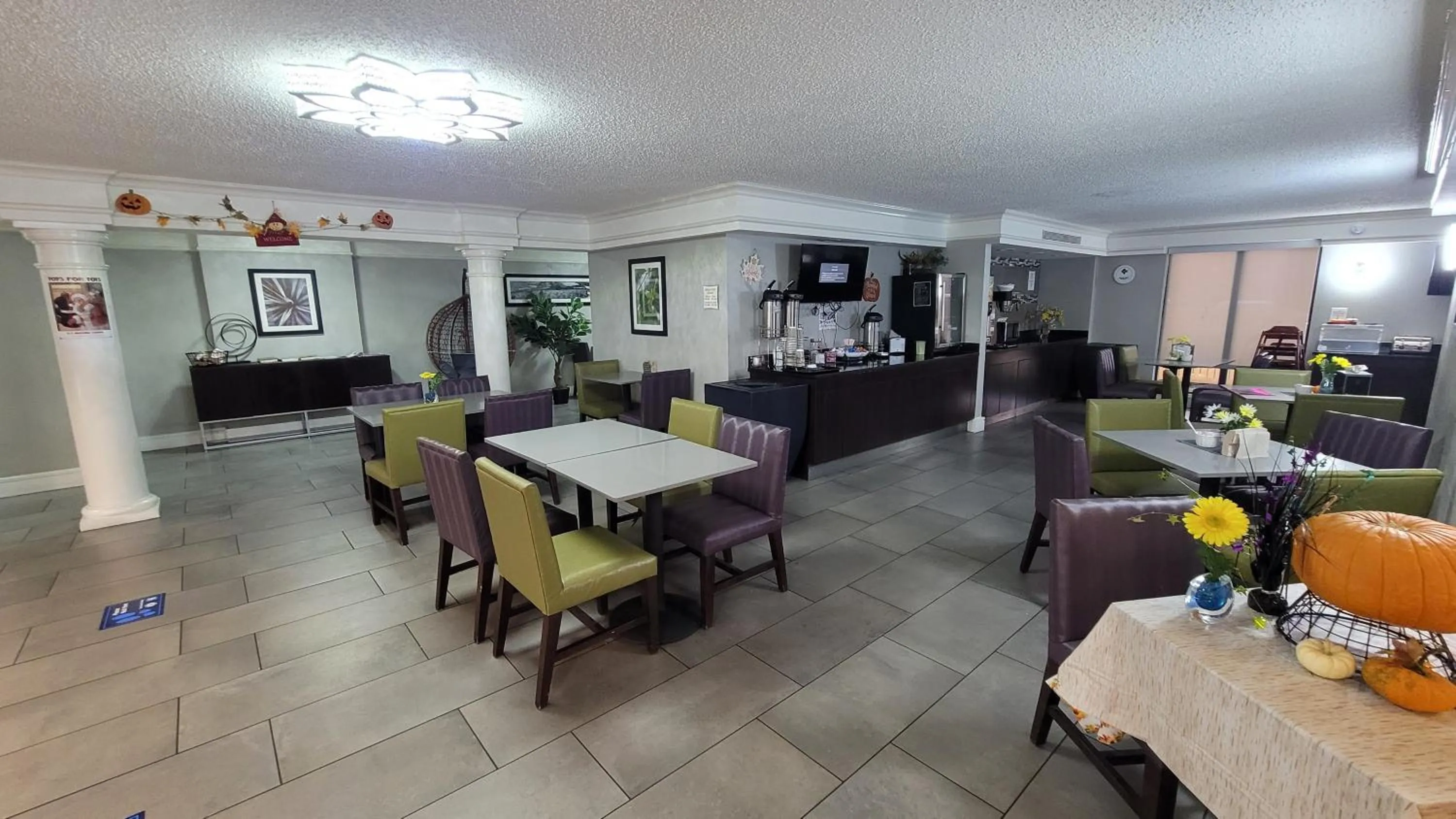 Restaurant/places to eat in Hotel Palm Bliss Corpus Christi South