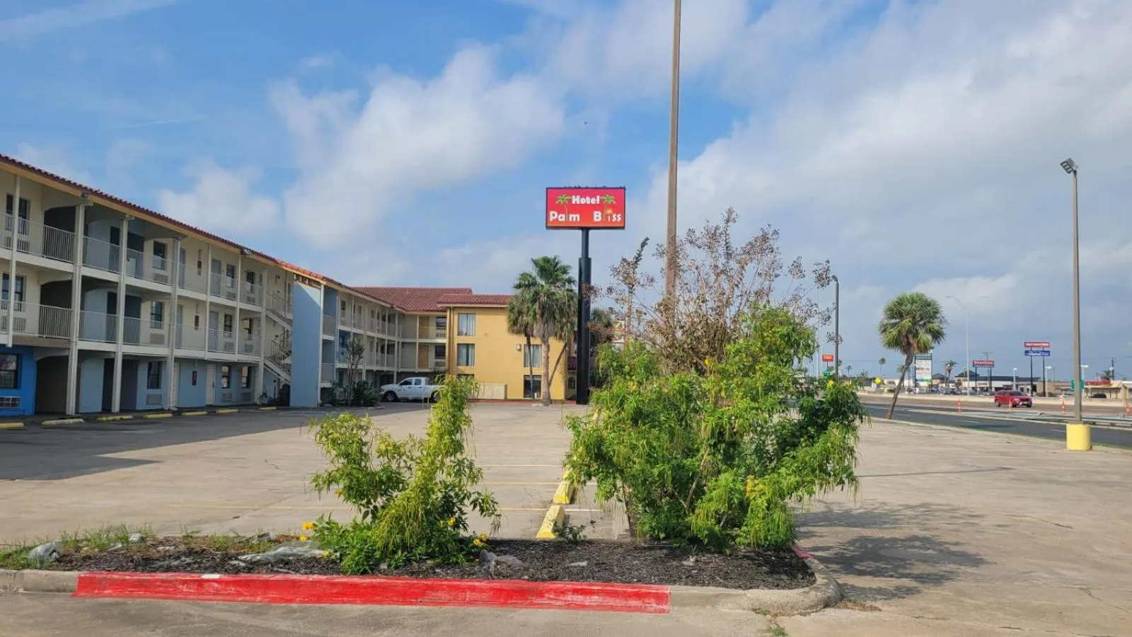 Property building in Hotel Palm Bliss Corpus Christi South