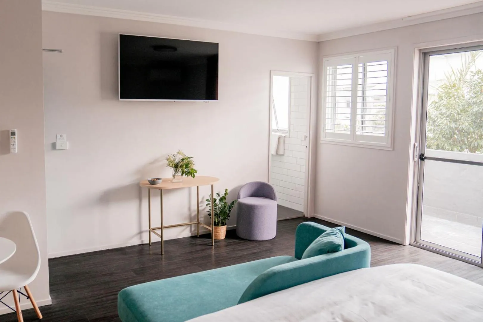 Living room, Bed in Vali by Village