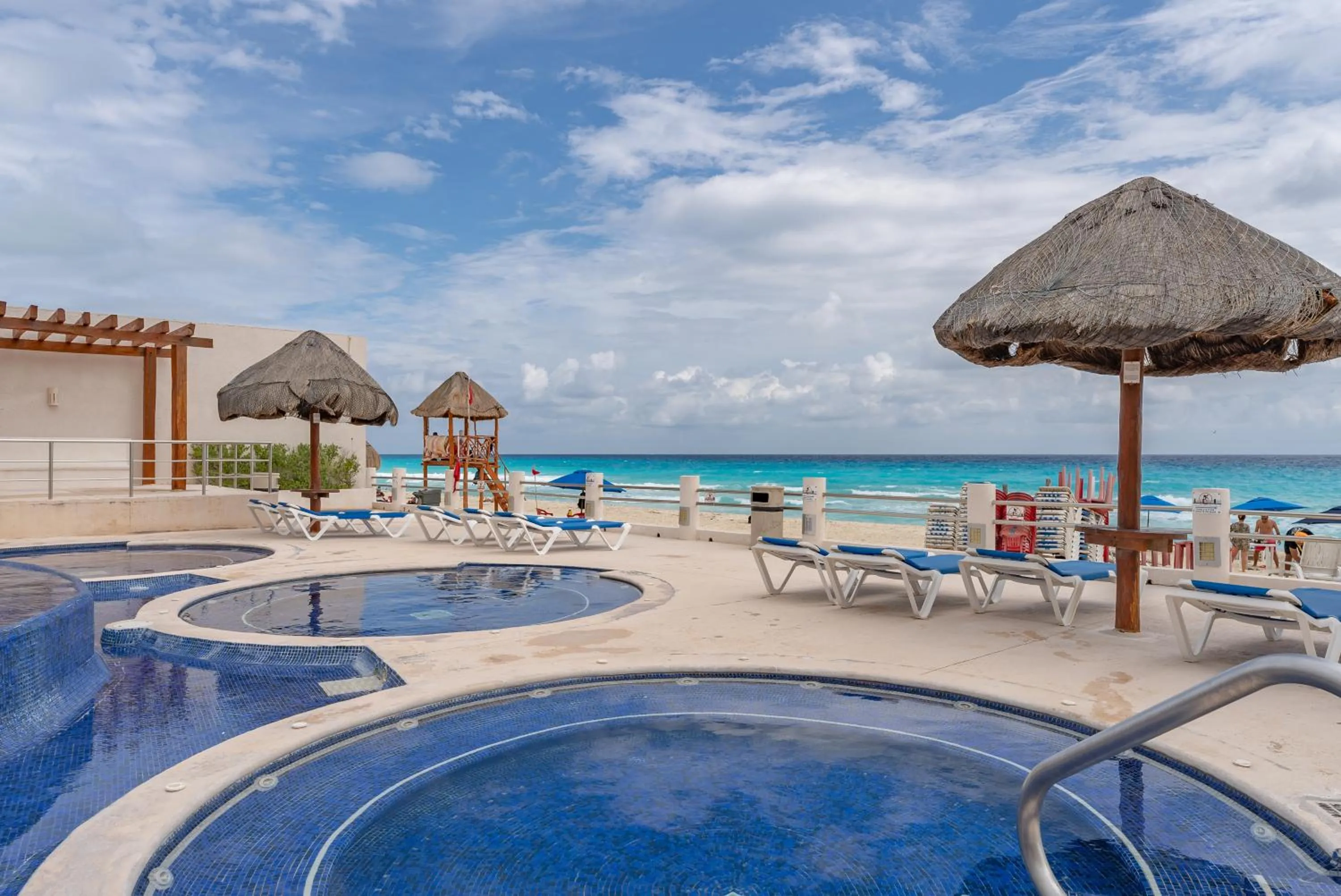 Swimming pool in Amazing Caribbean Ocean view at Villas Marlin in Cancun