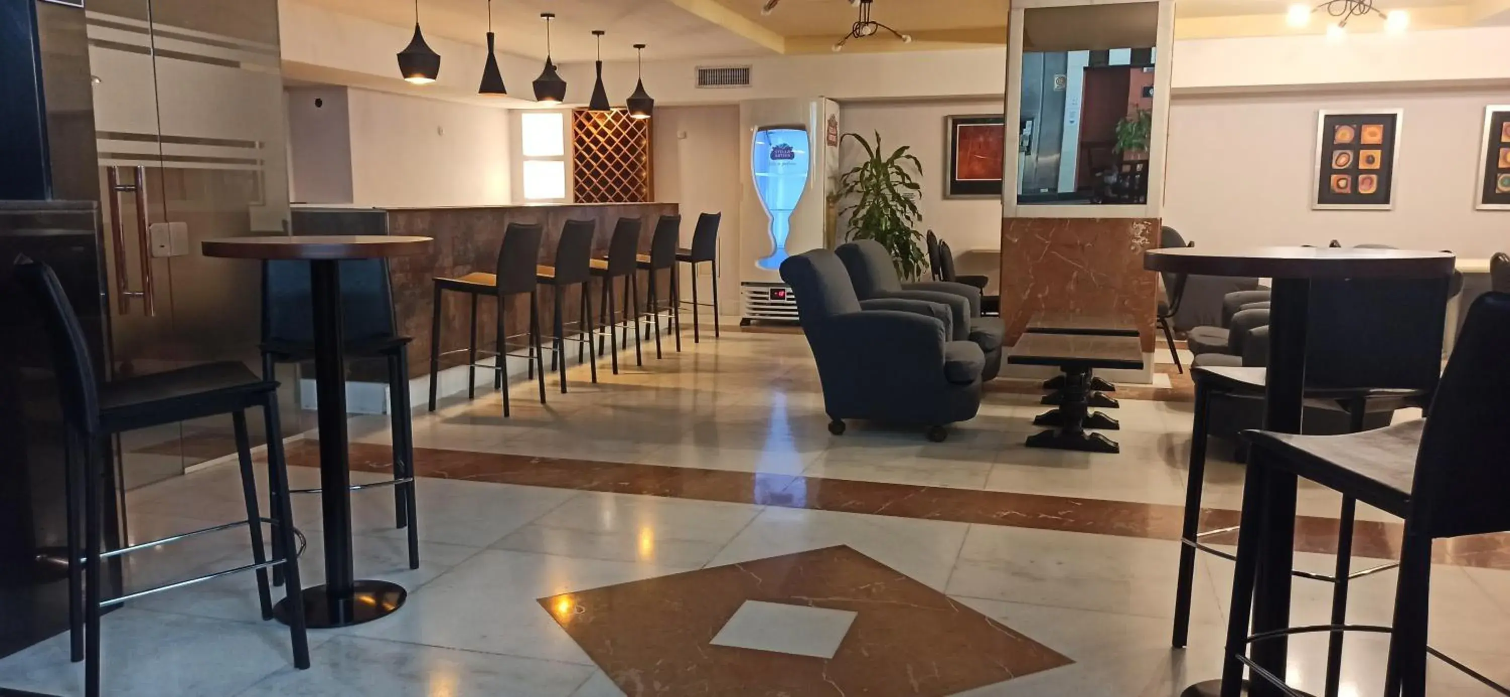 Restaurant/places to eat in Globales Republica Restaurant/places to eat in Globales Republica