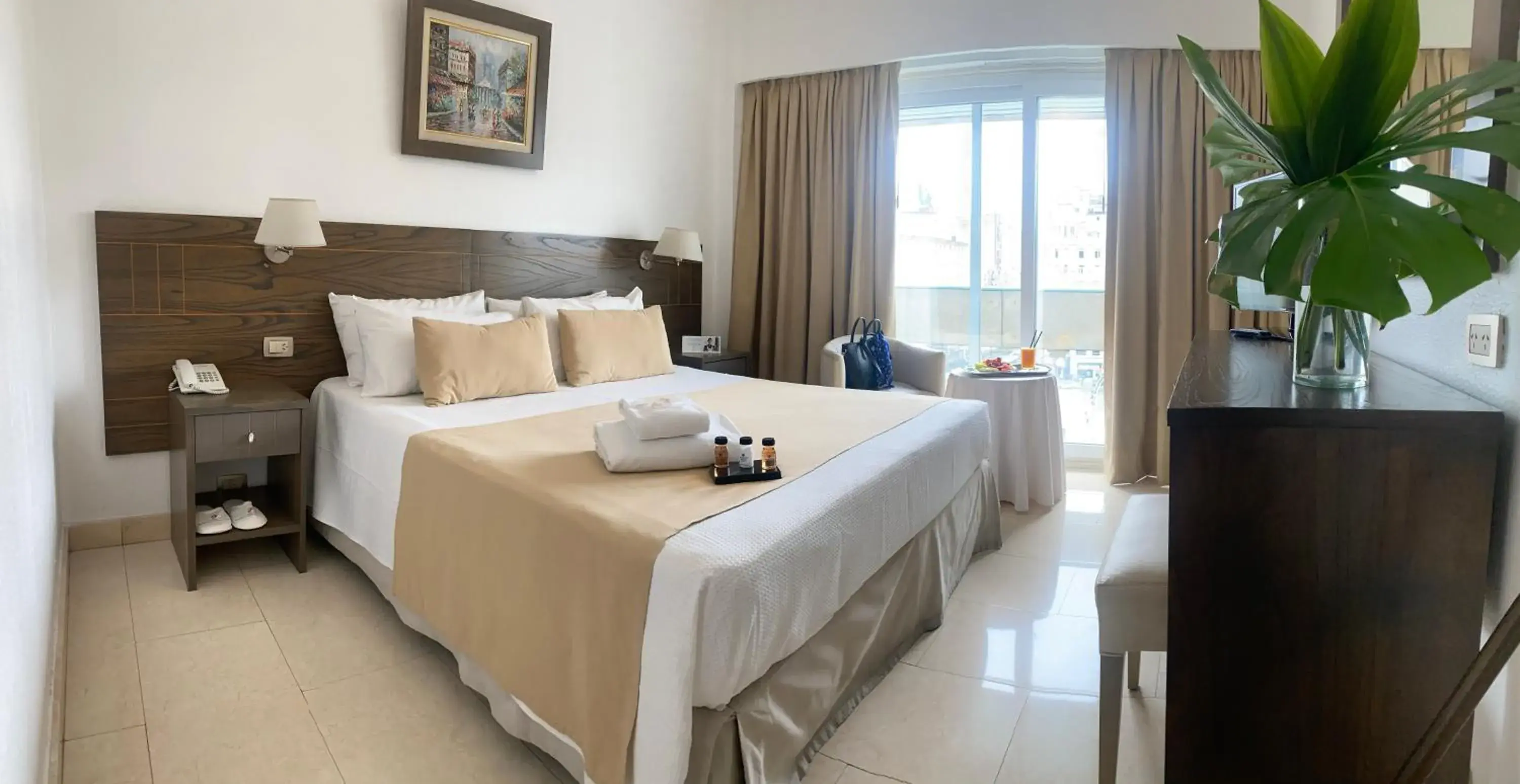 Photo of the whole room, Bed in Globales Republica Photo of the whole room, Bed in Globales Republica