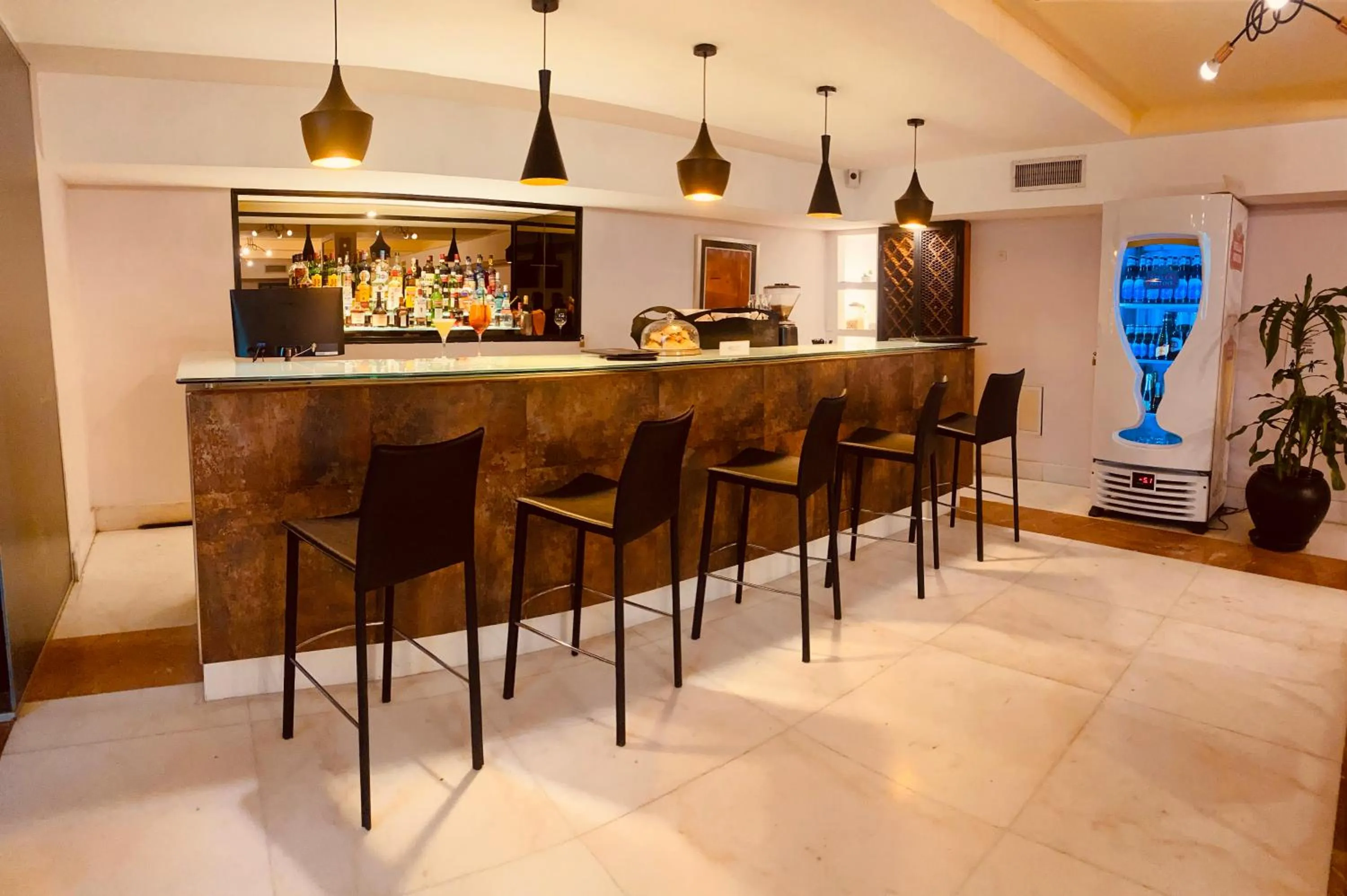 Lounge or bar in Globales Republica