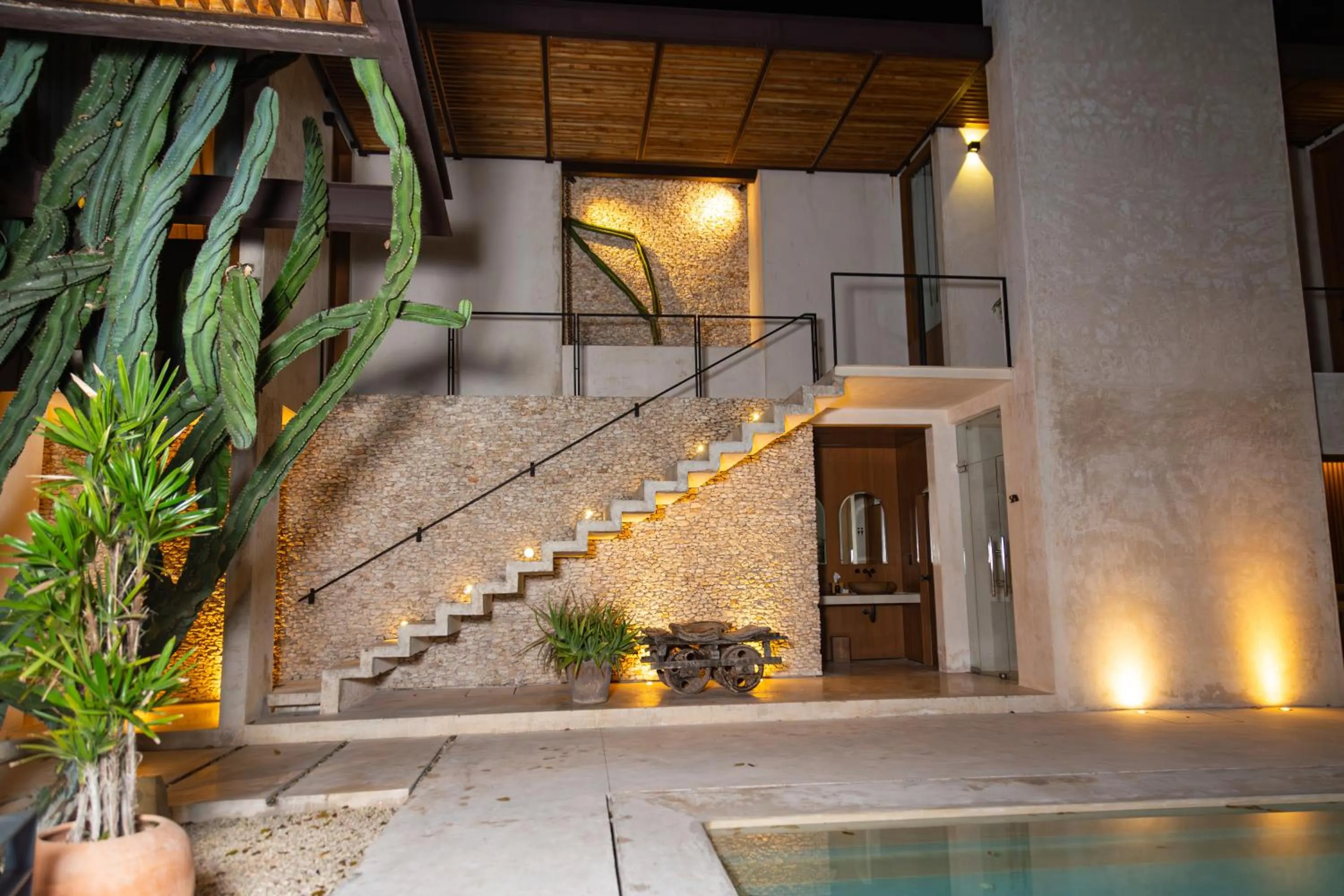 Night in DECU DOWNTOWN