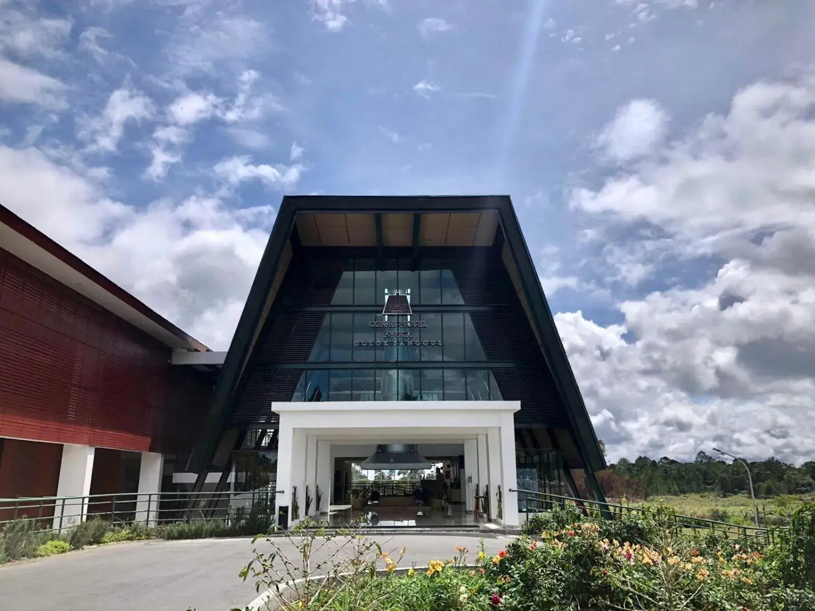 Property building in Coffee Hotel Akasi Dolok Sanggul Property building in Coffee Hotel Akasi Dolok Sanggul