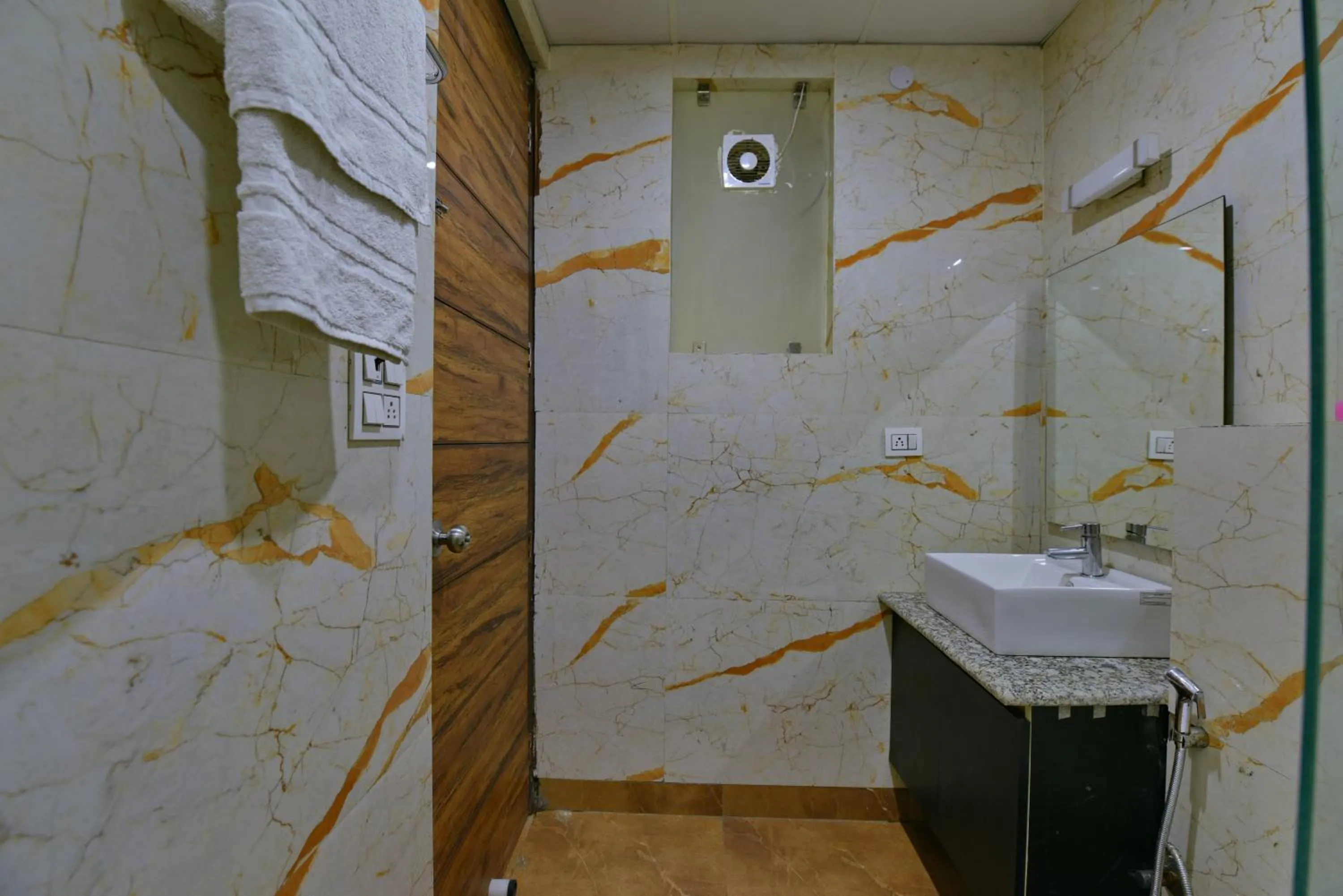 Bathroom in Hotel Fortune Inn By F9 Hotels