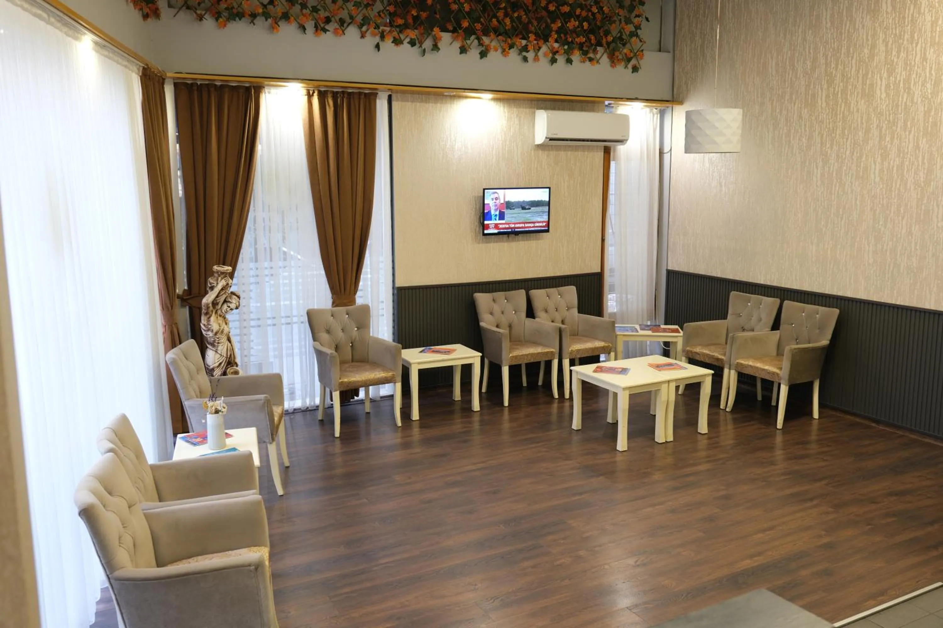 Property building in Dünya Otel Adana