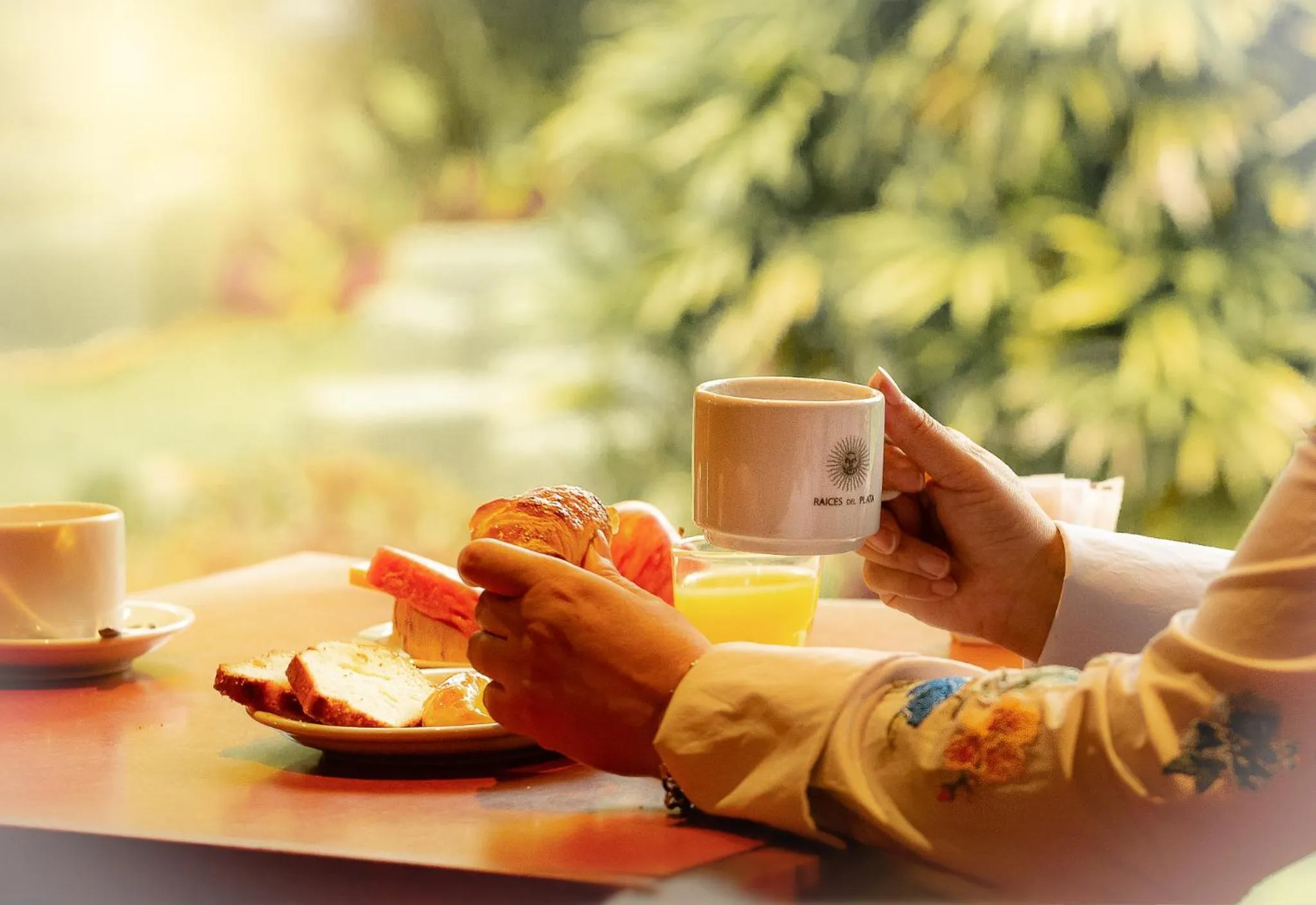 Buffet breakfast in Hotel Raices Esturion