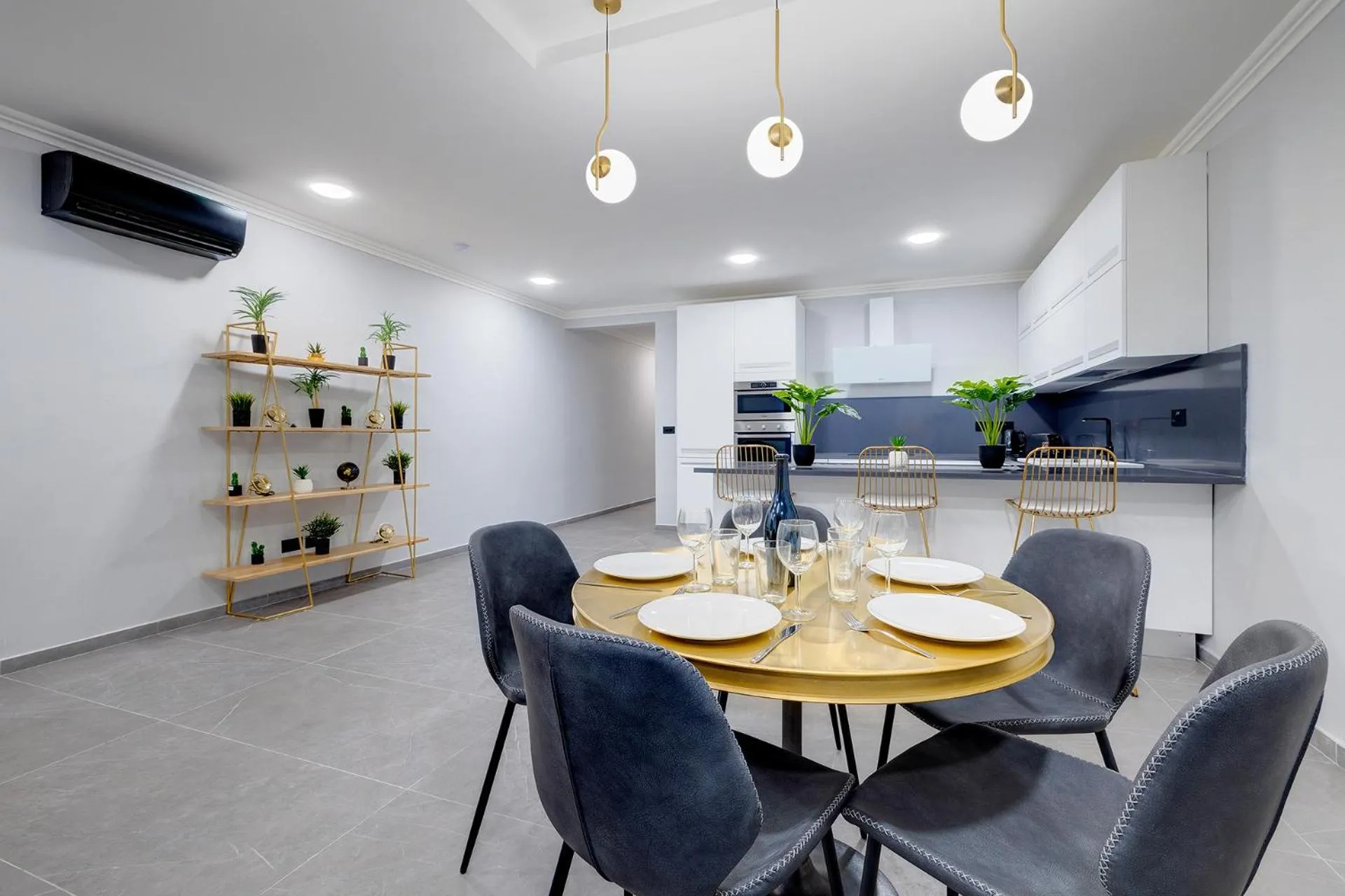 Art Deco Apartment in Central Sliema by Buena Vista