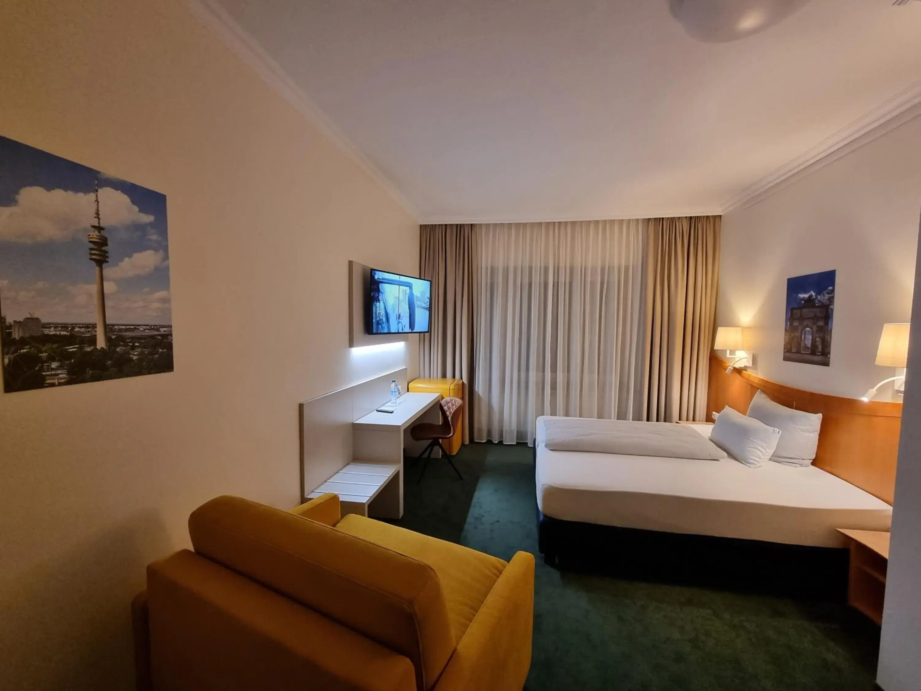 Superior Double Room - single occupancy in myMINGA4 - Hotel & serviced Apartments Superior Double Room - single occupancy in myMINGA4 - Hotel & serviced Apartments