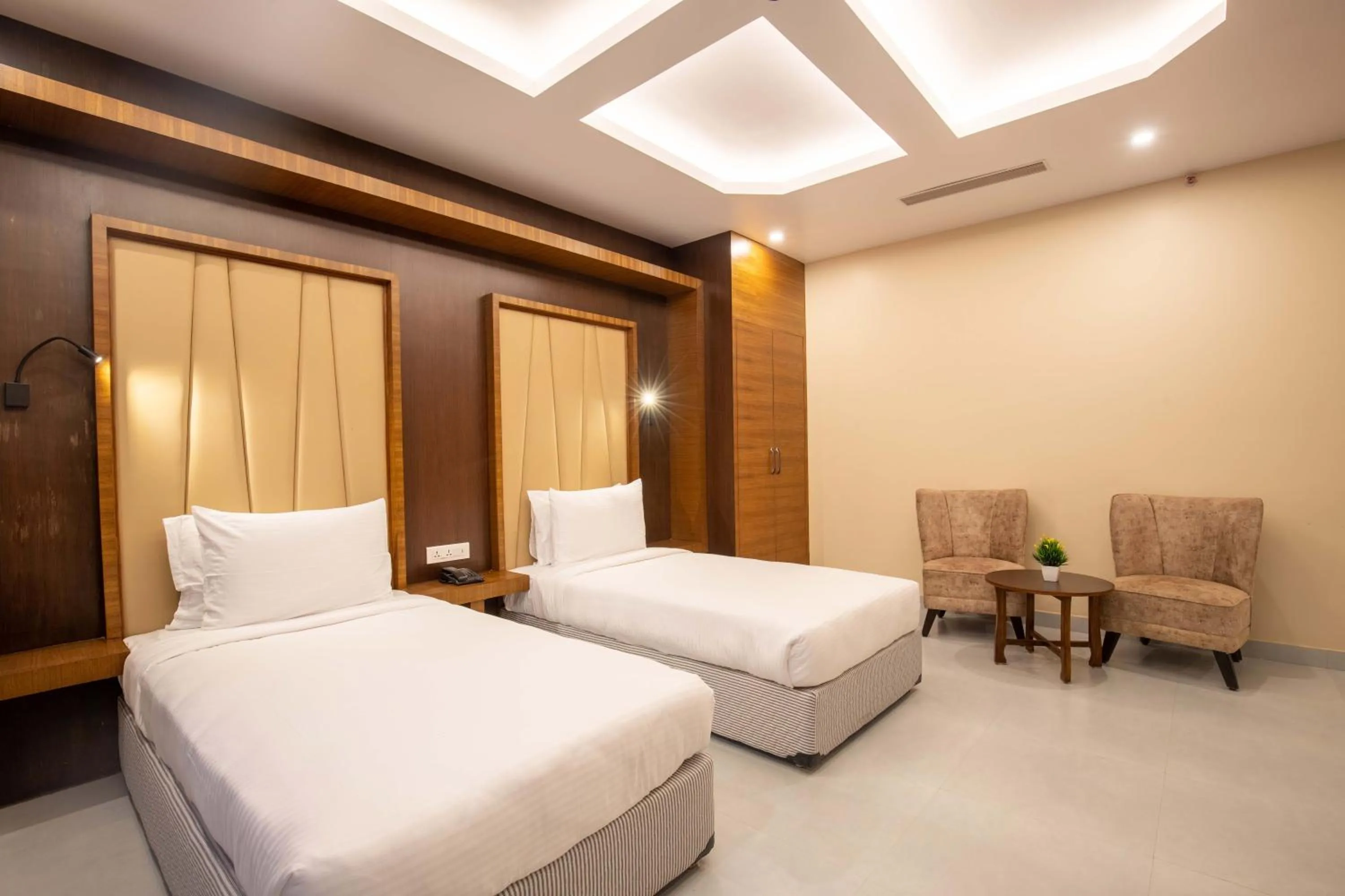 Bedroom, Bed in Hotel Palm International