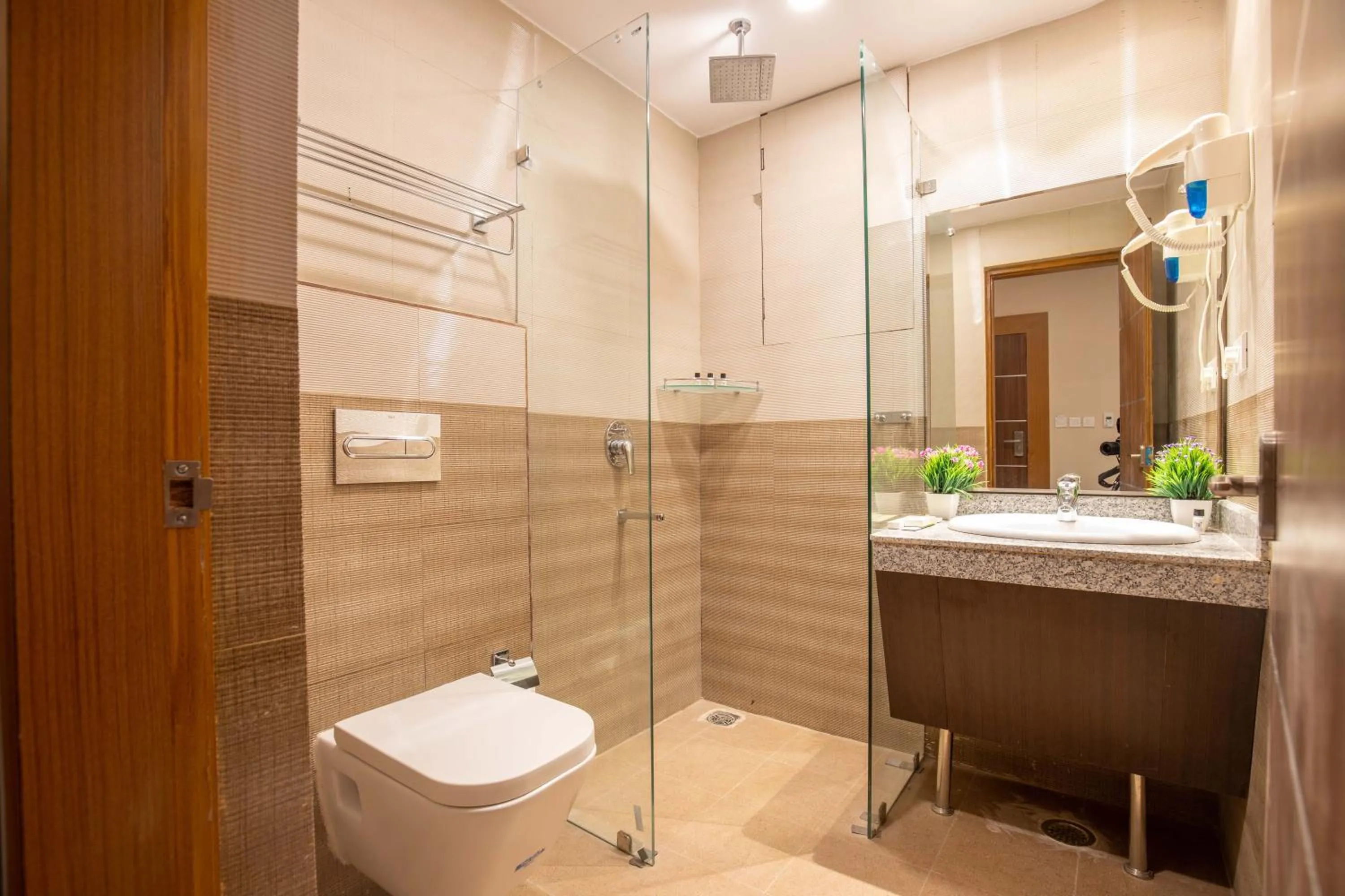 Toilet in Hotel Palm International