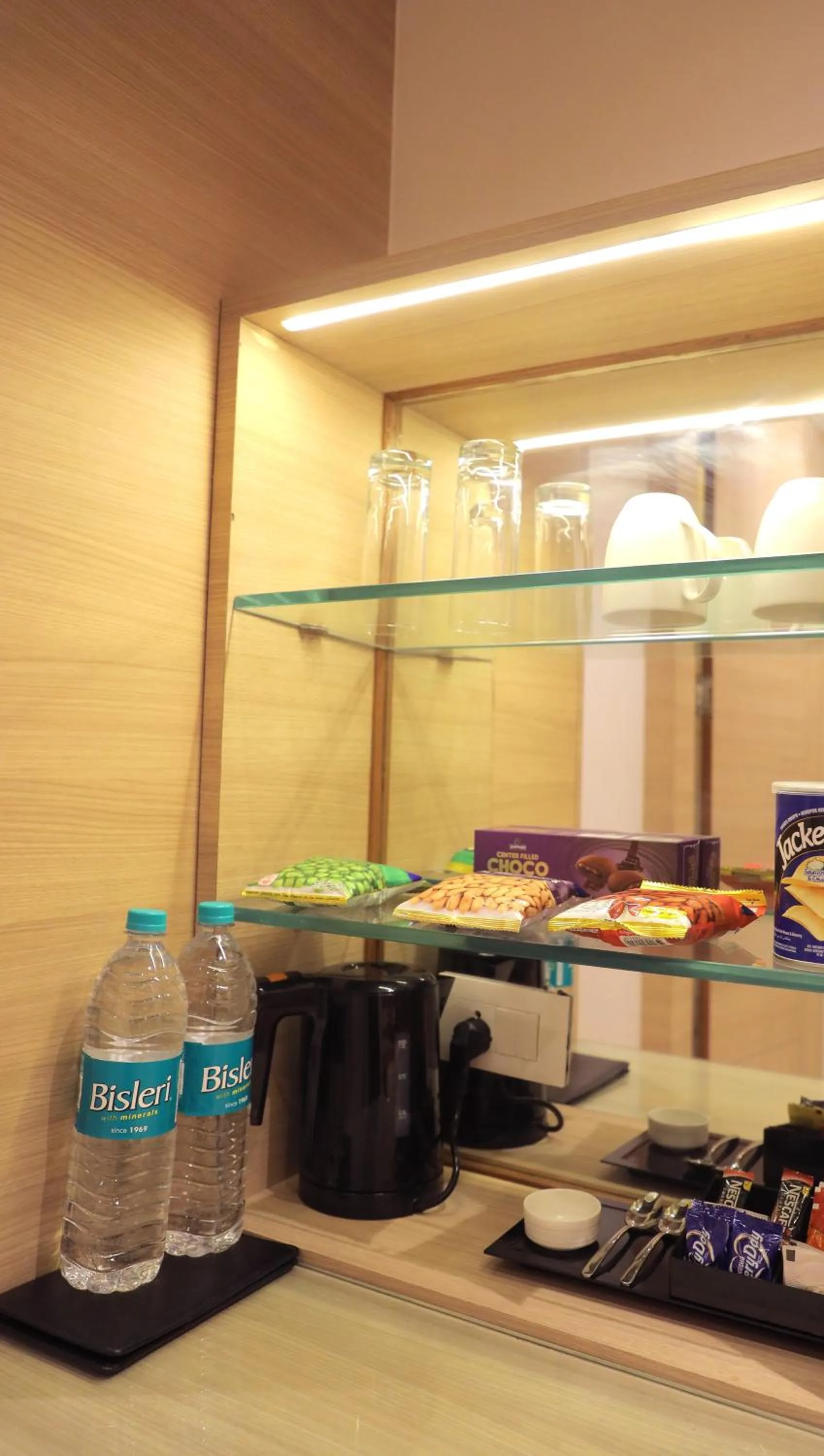 minibar in Best Western Vrindavan