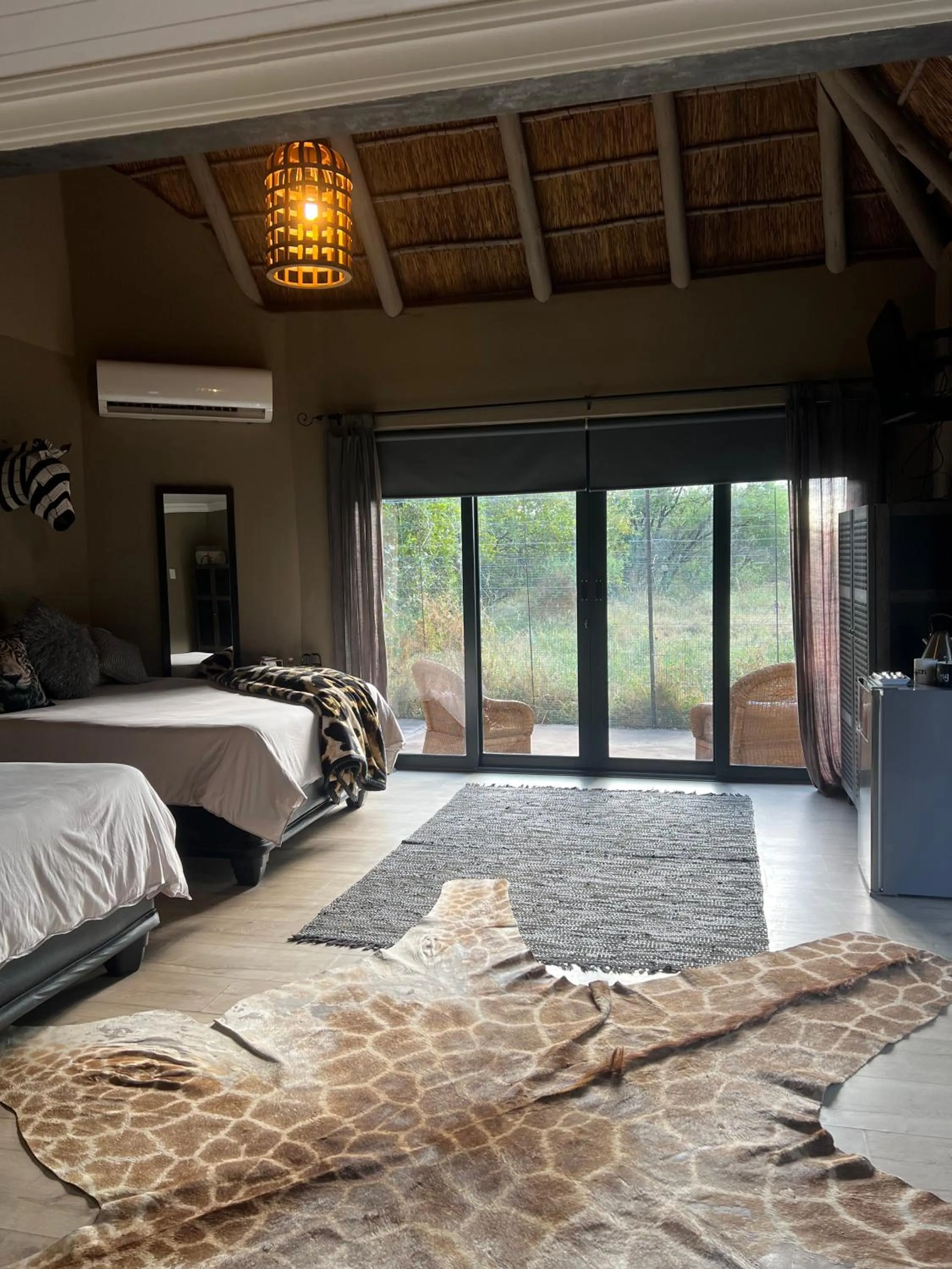 View (from property/room), Bed in Simba Safaris African Pride Exotic Lodge