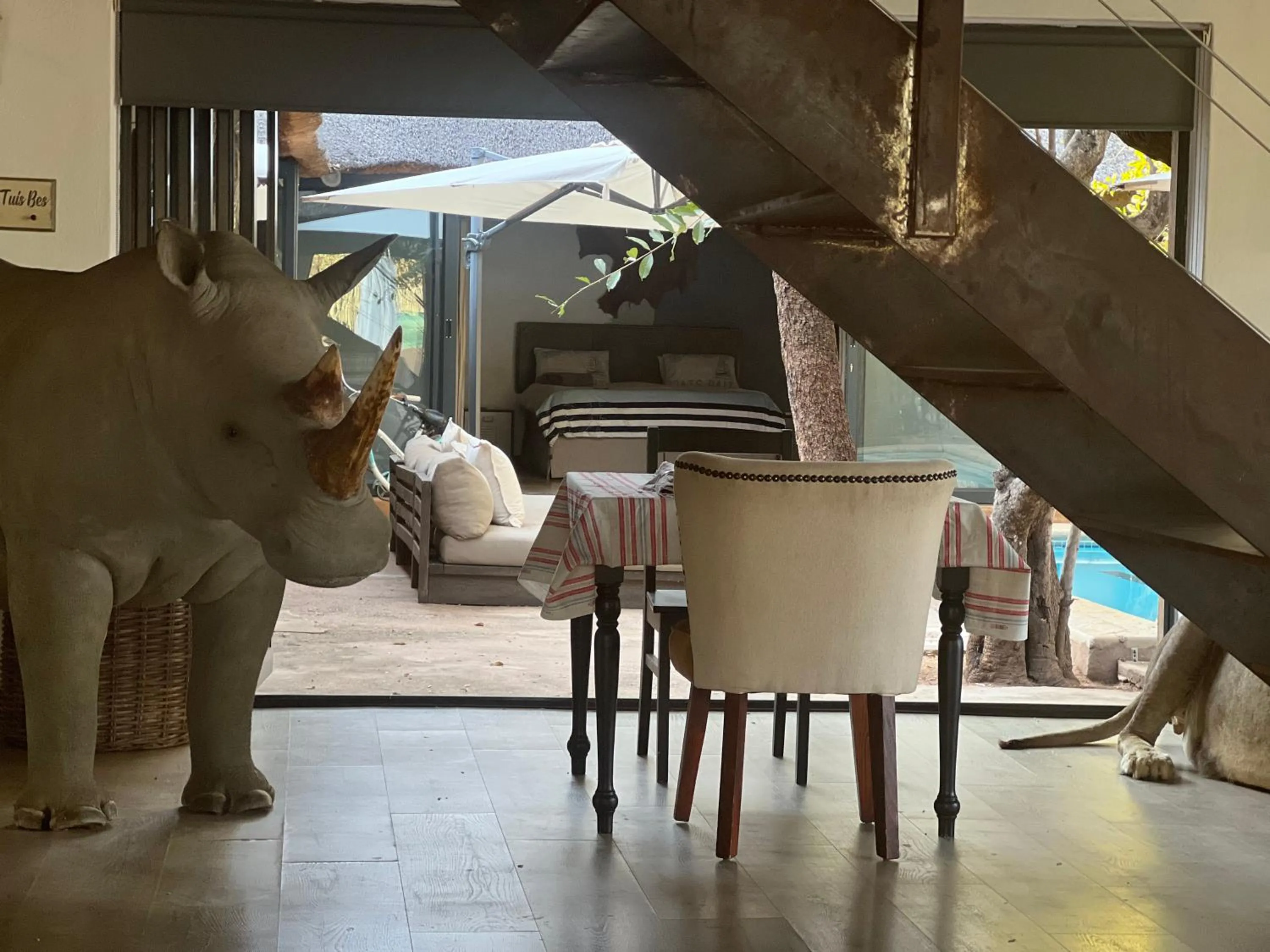 Restaurant/places to eat in Simba Safaris African Pride Exotic Lodge