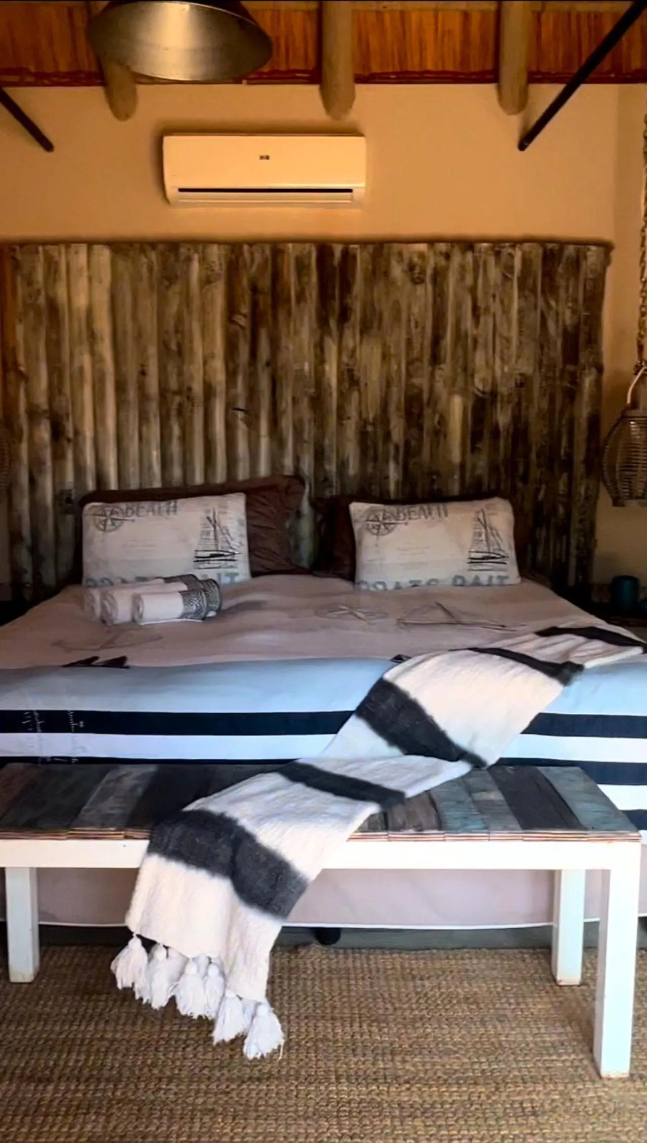 Bed in Simba Safaris African Pride Exotic Lodge
