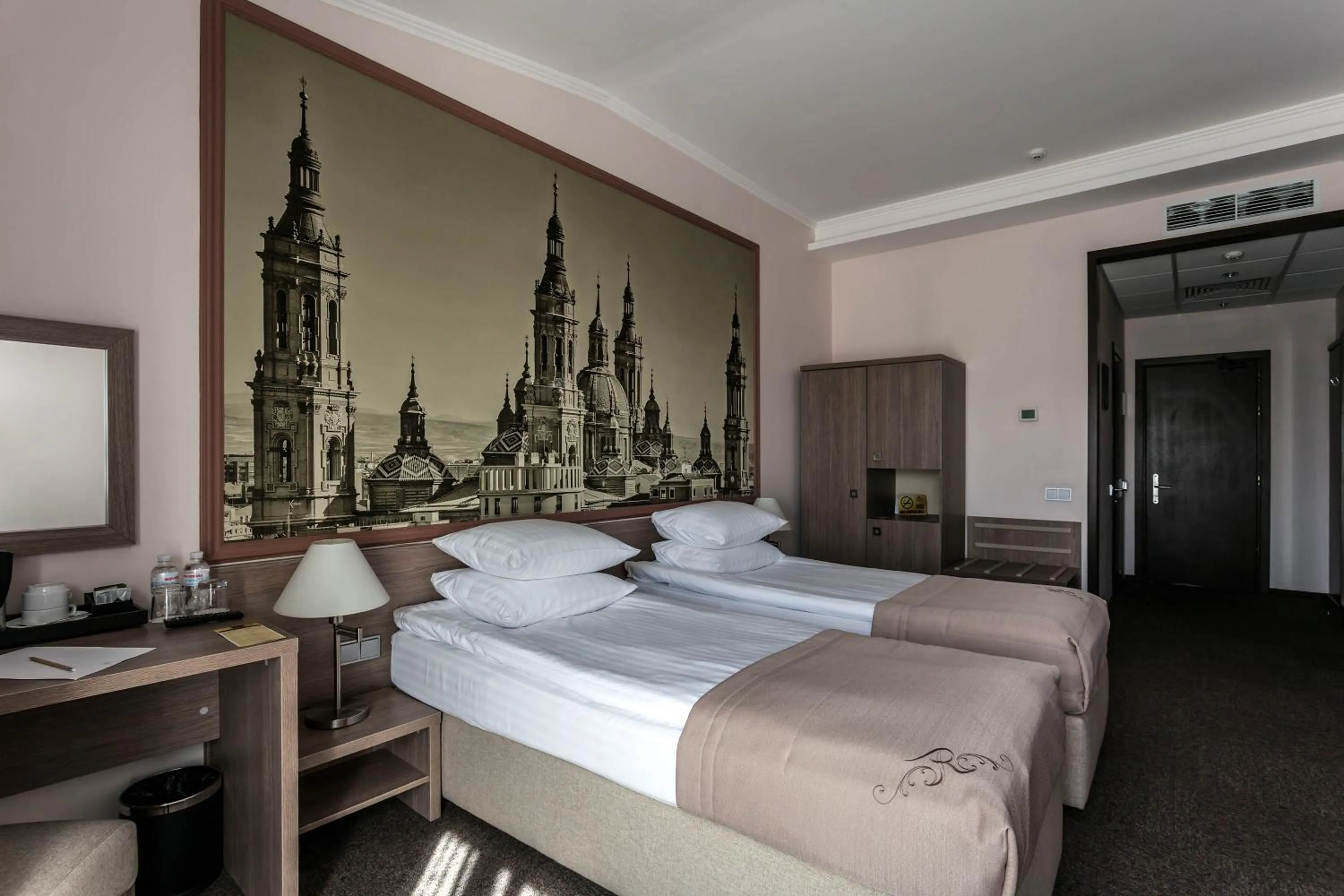 Bed in Rius Hotel Lviv