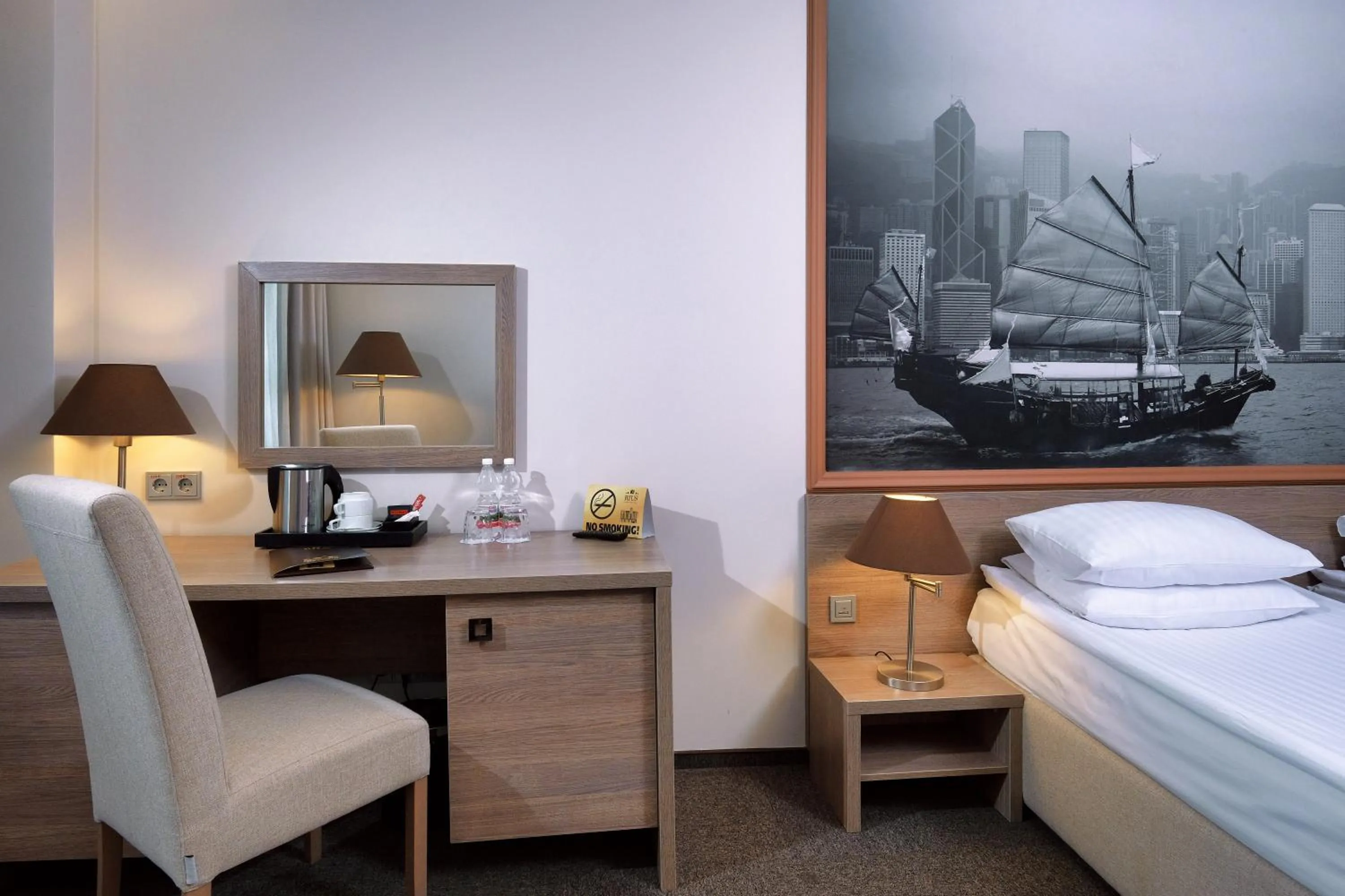 Coffee/tea facilities, Bed in Rius Hotel Lviv