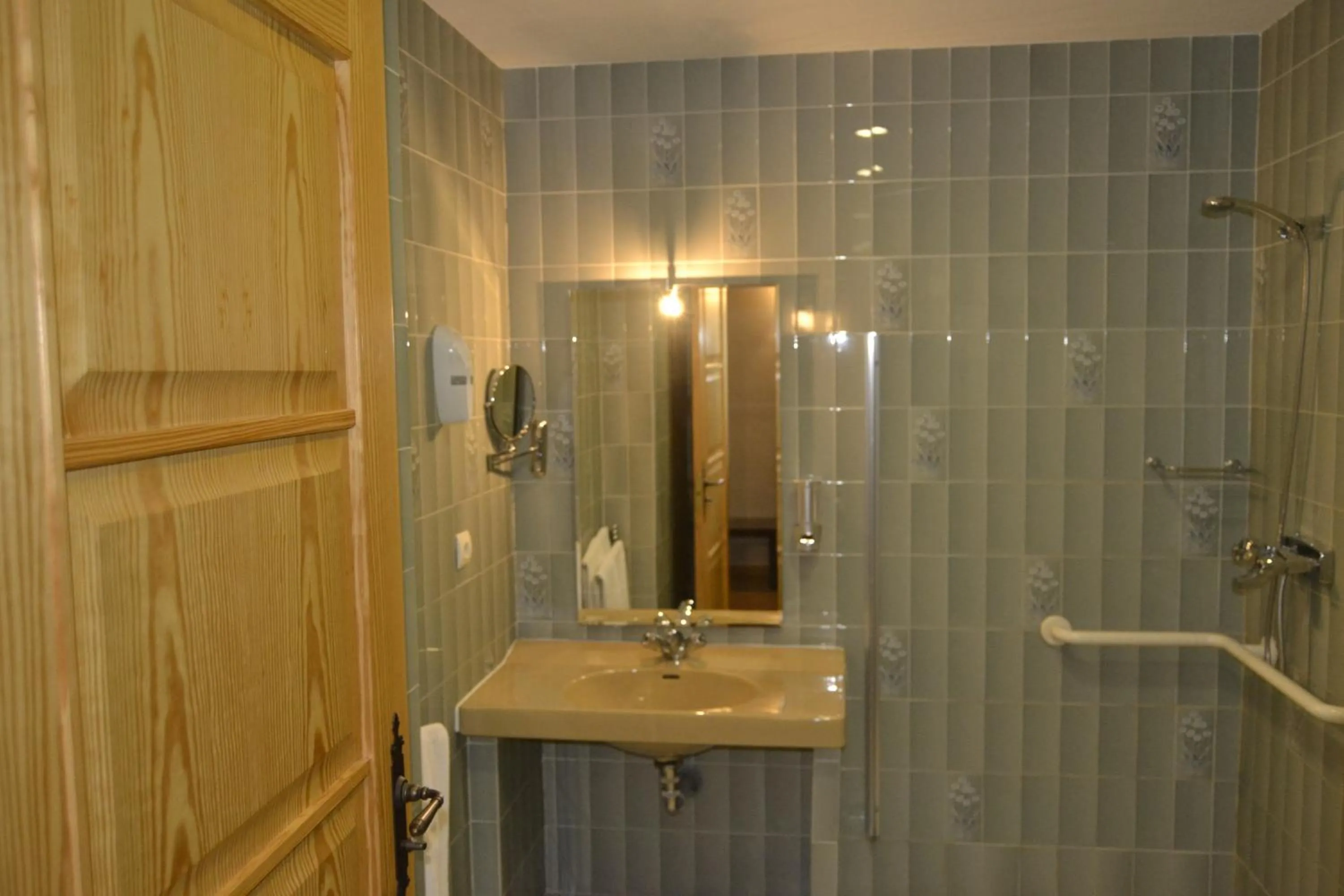 Bathroom in Hotel El Tratado