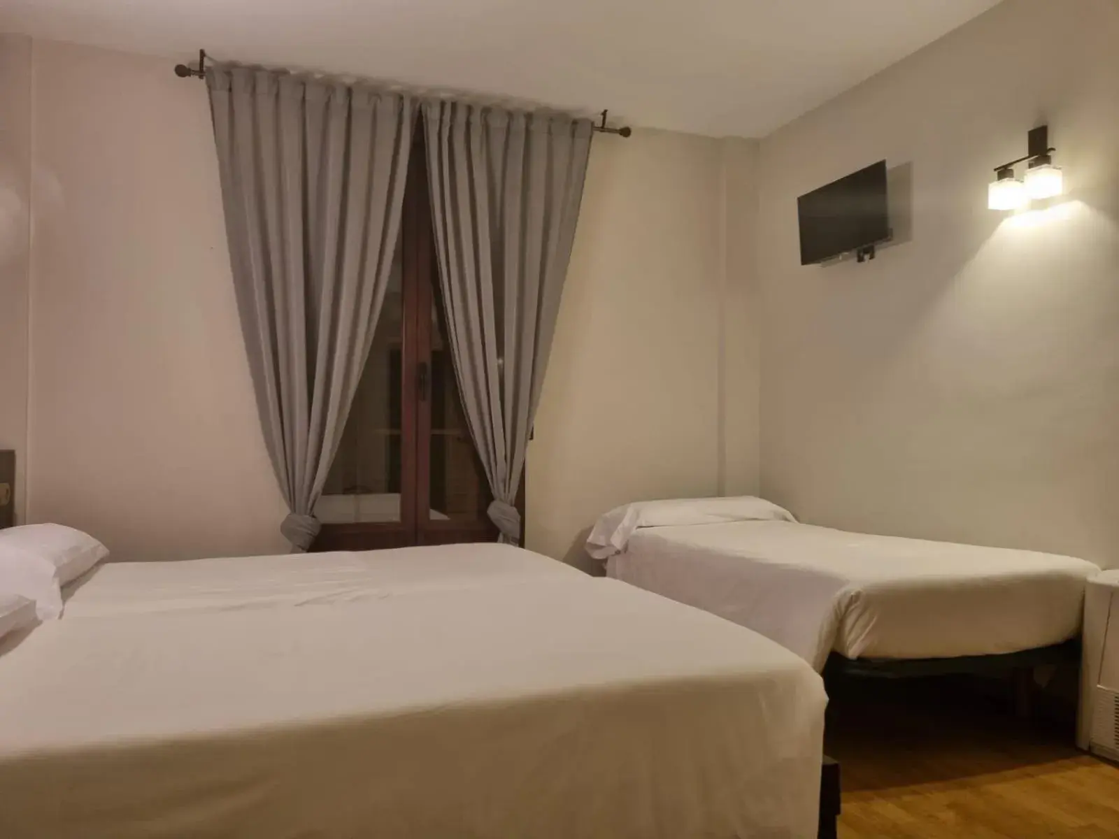 Triple Room in Hotel El Tratado Triple Room in Hotel El Tratado