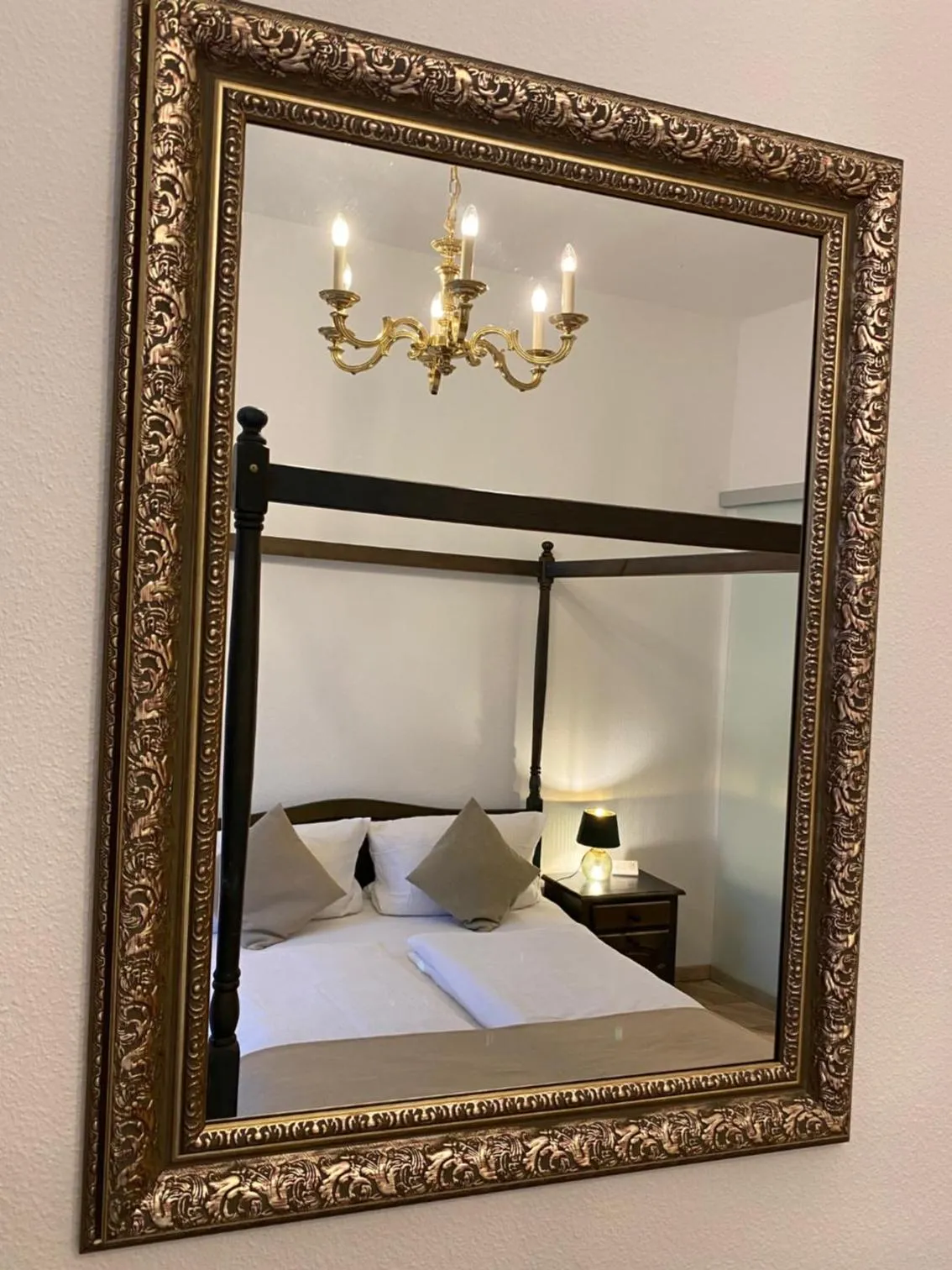 Bed in Pension und Ferienwohnung Frech