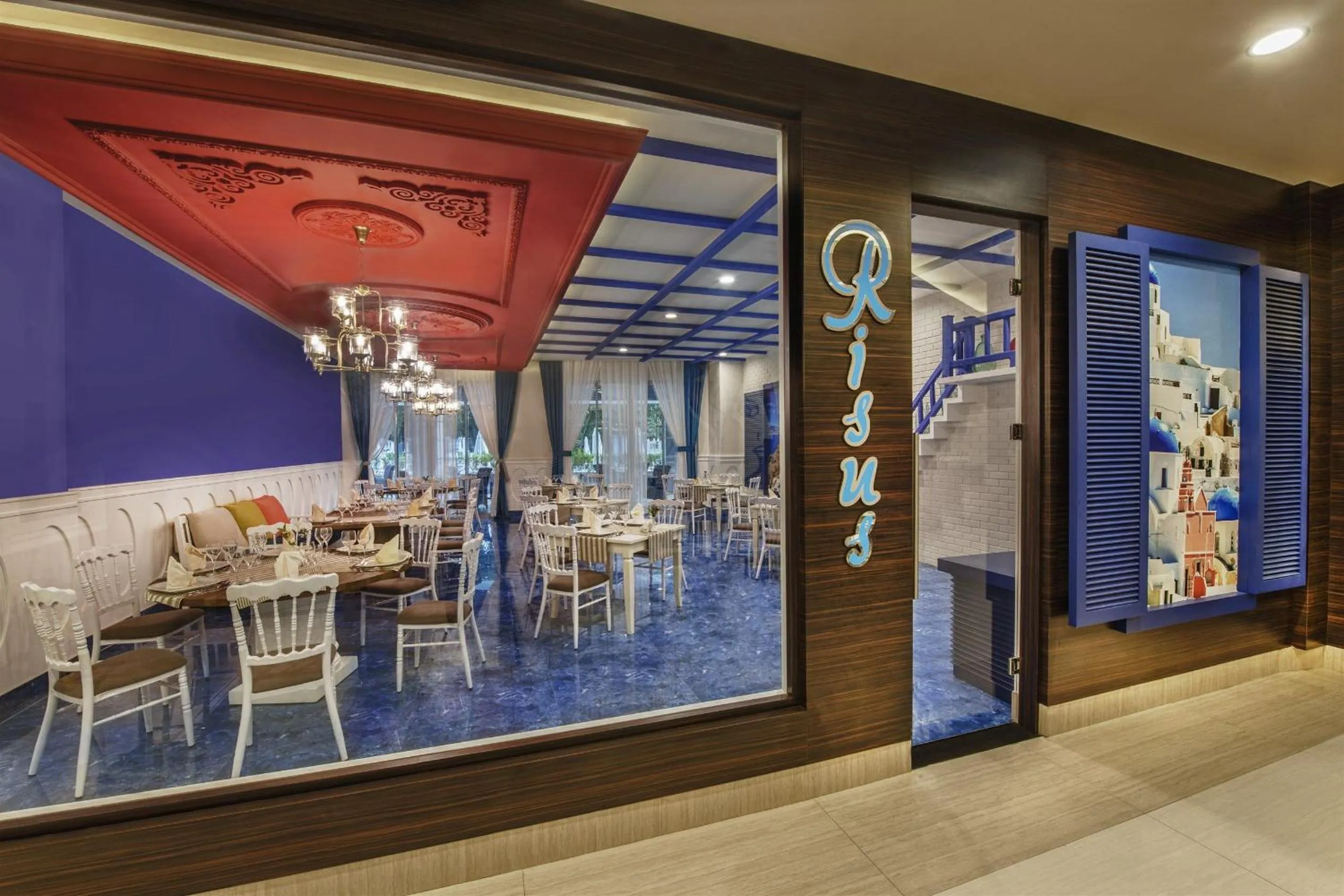 Restaurant/places to eat in Botanik Platinum Hotel