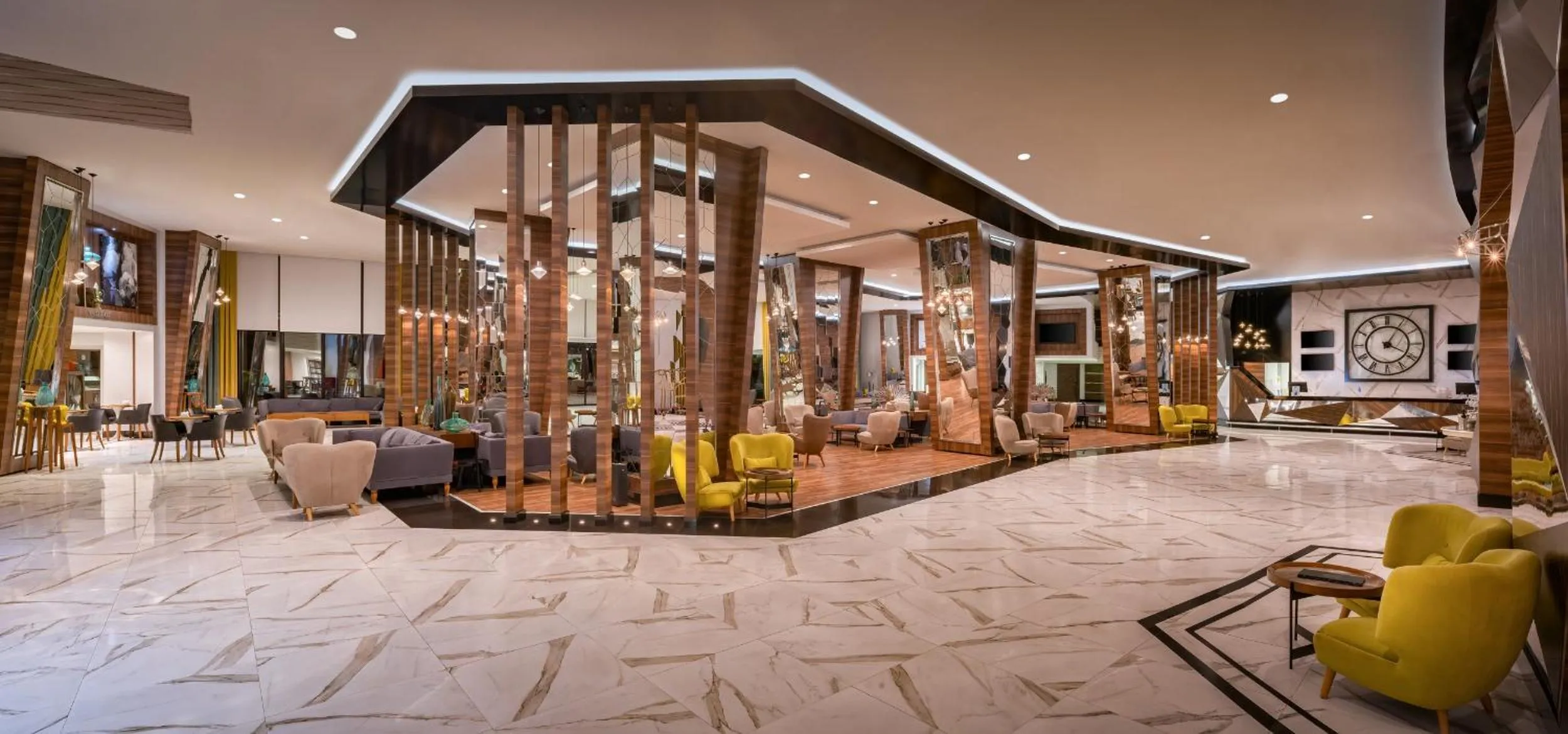 Lobby or reception in Botanik Platinum Hotel