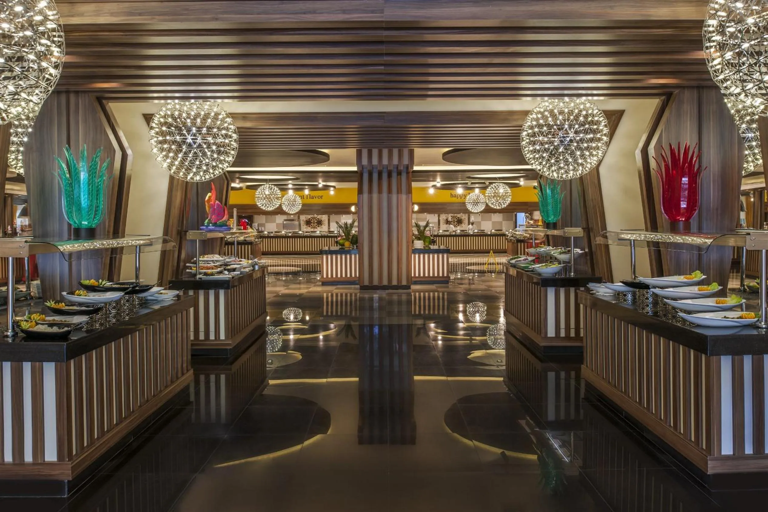 Restaurant/places to eat in Botanik Platinum Hotel