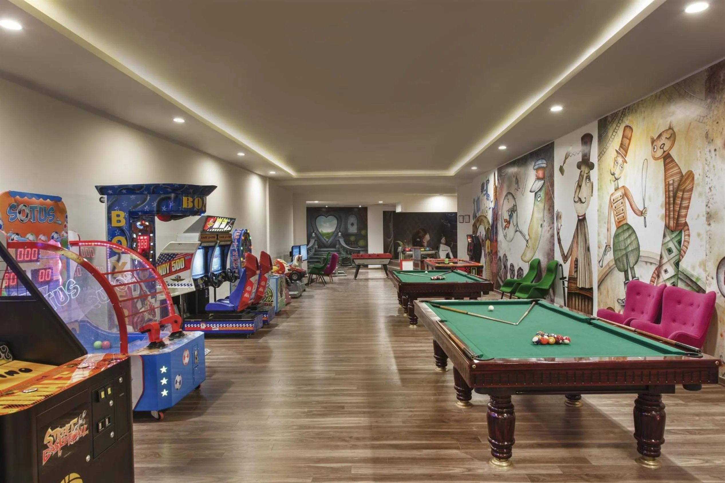 Children play ground in Botanik Platinum Hotel