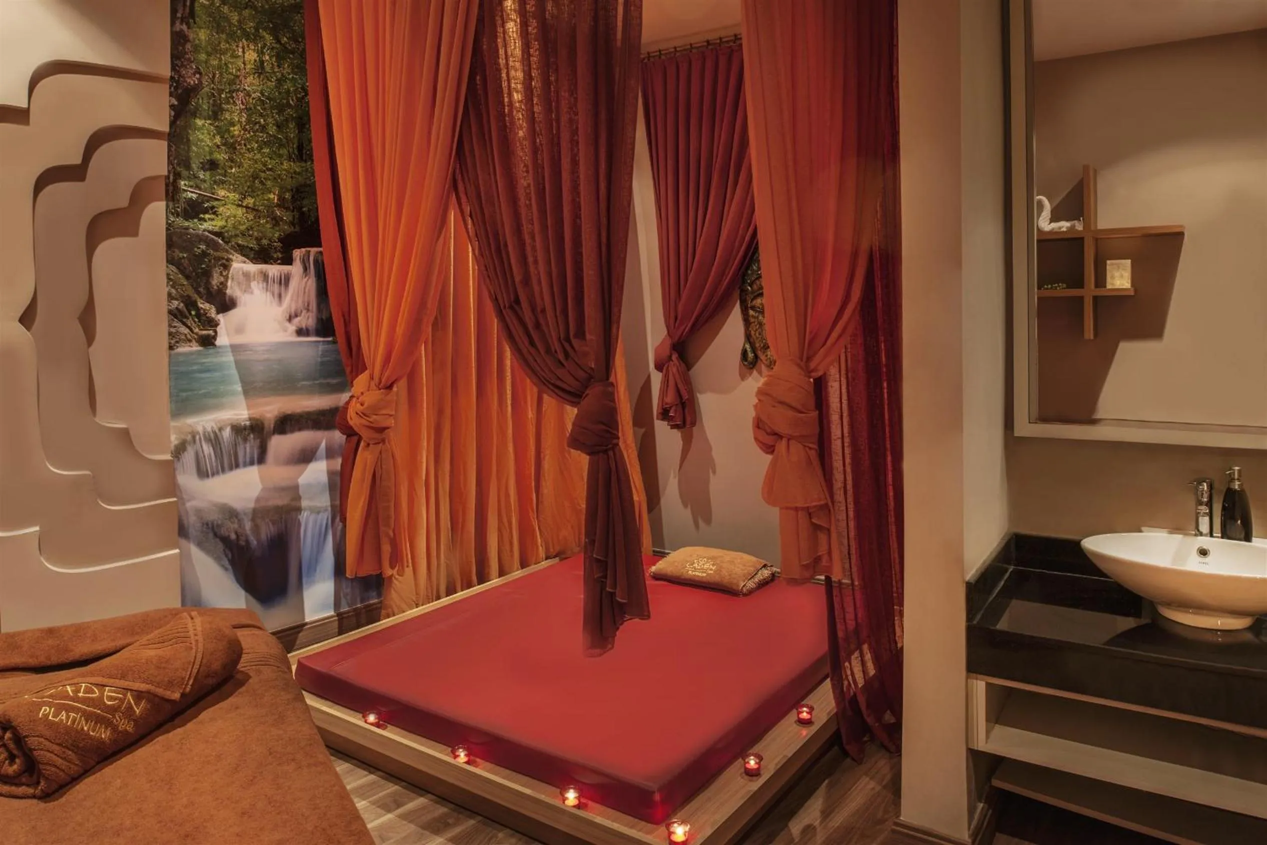 Spa and wellness centre/facilities, Bed in Botanik Platinum Hotel