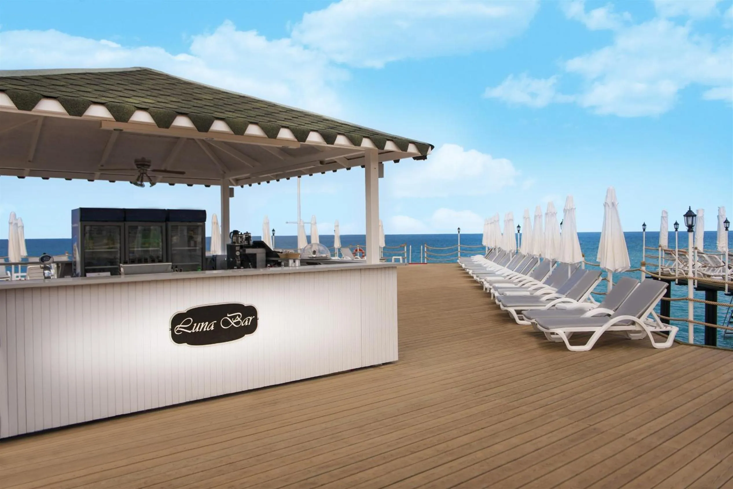 Beach in Botanik Platinum Hotel