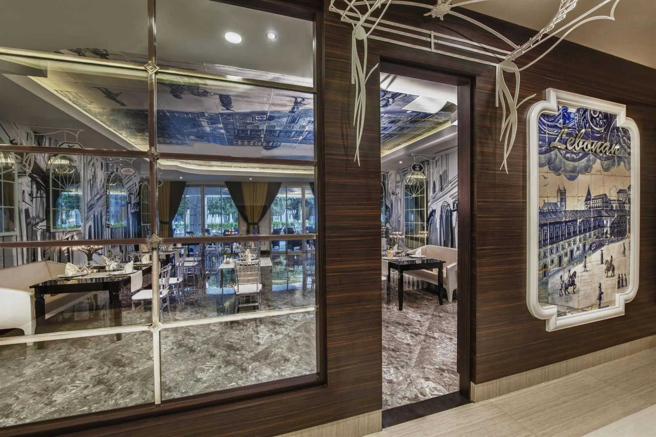 Restaurant/places to eat in Botanik Platinum Hotel