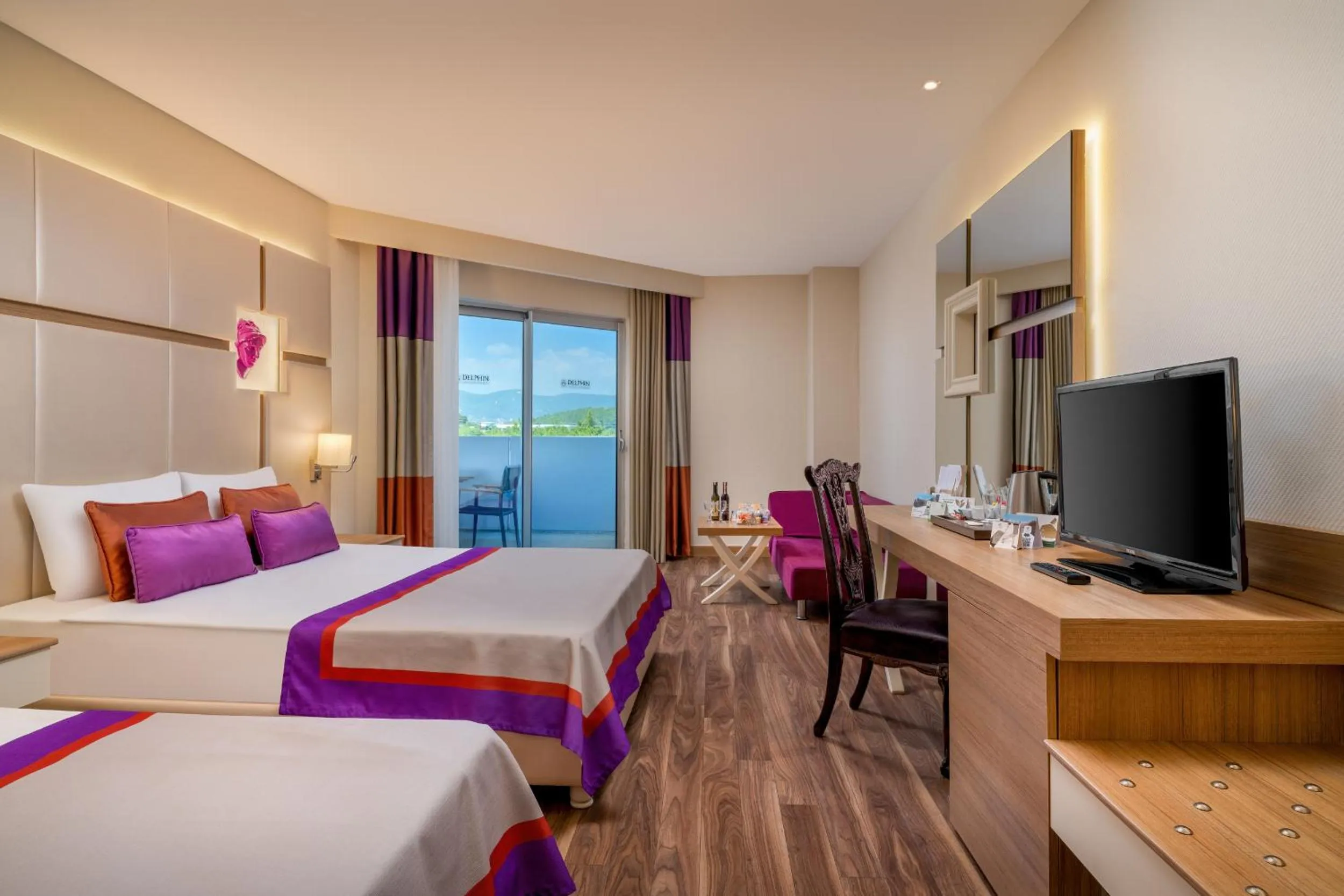 Photo of the whole room, Bed in Botanik Platinum Hotel