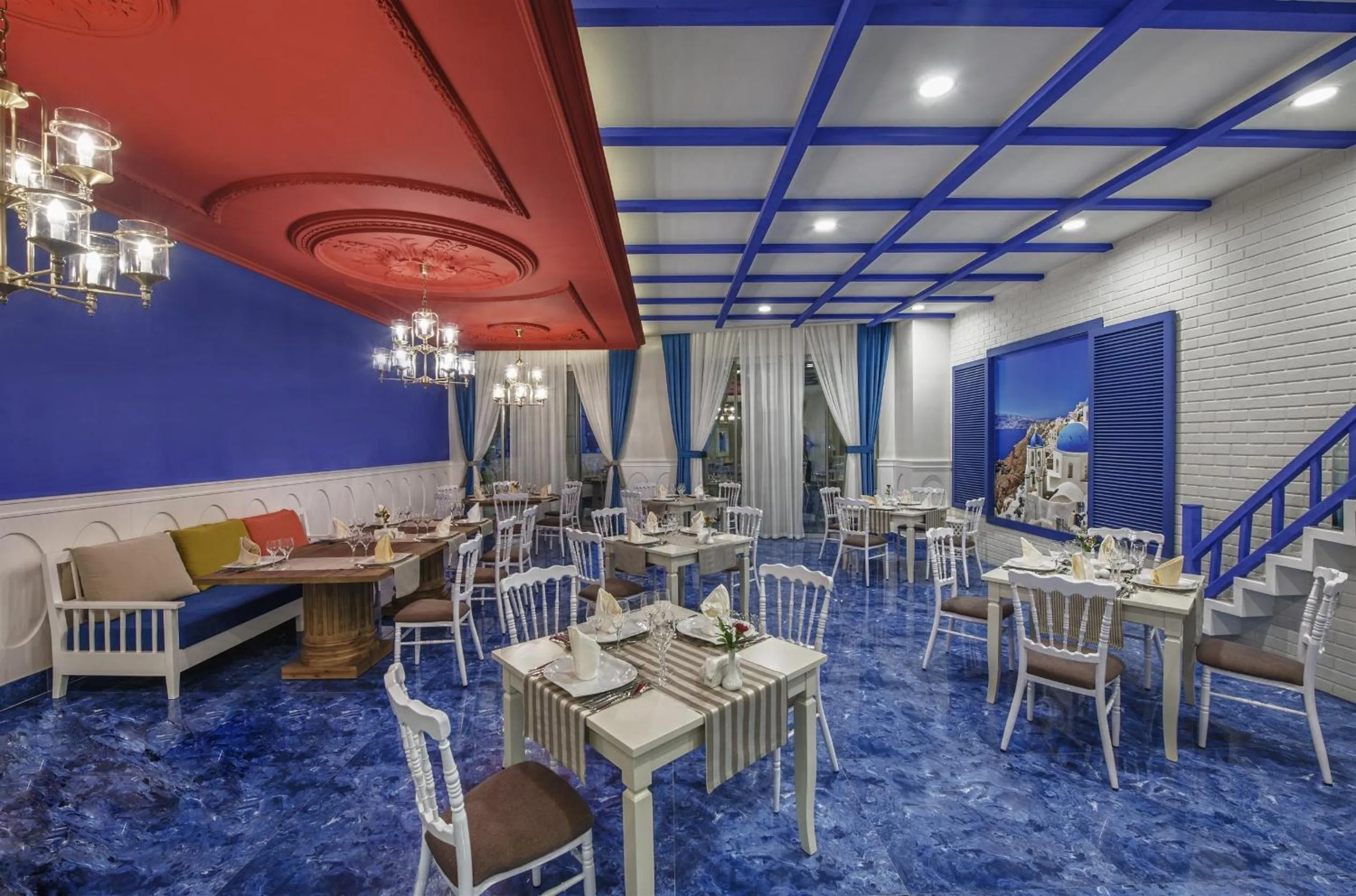 Restaurant/places to eat in Botanik Platinum Hotel