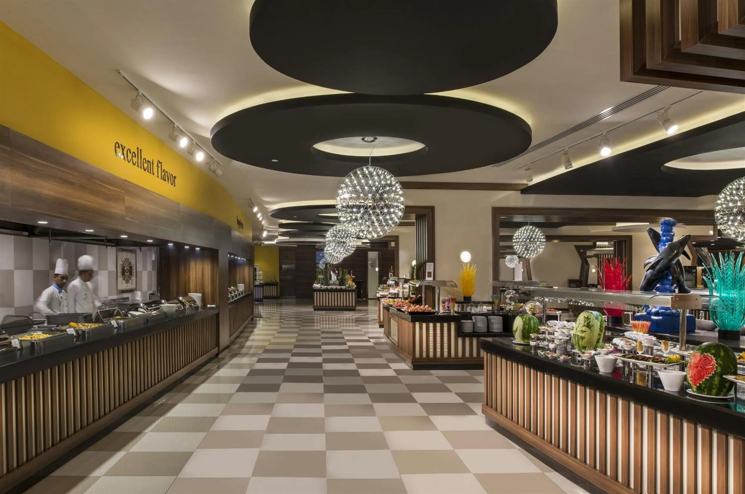 Restaurant/places to eat in Botanik Platinum Hotel