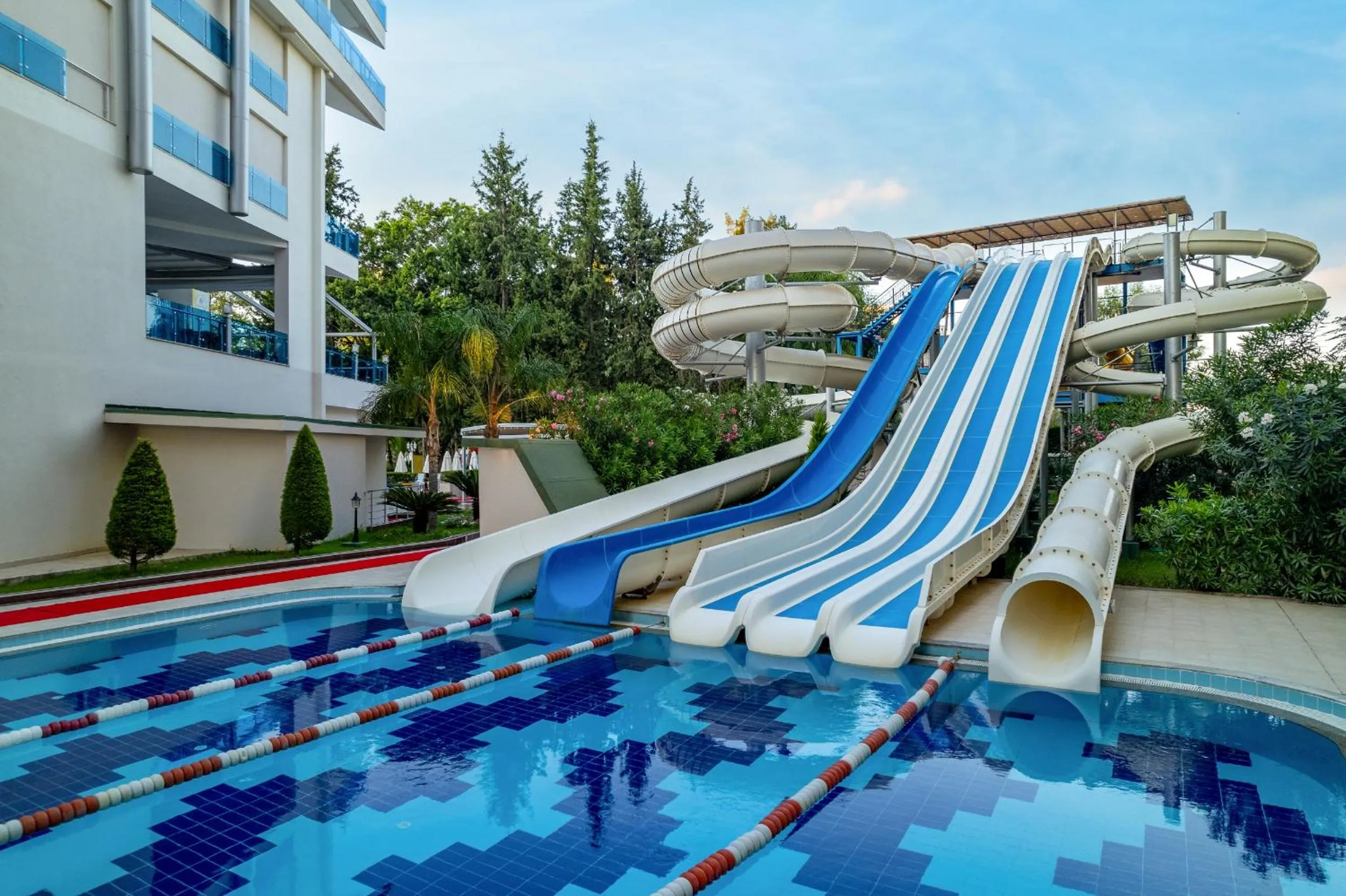 Pool view in Botanik Platinum Hotel