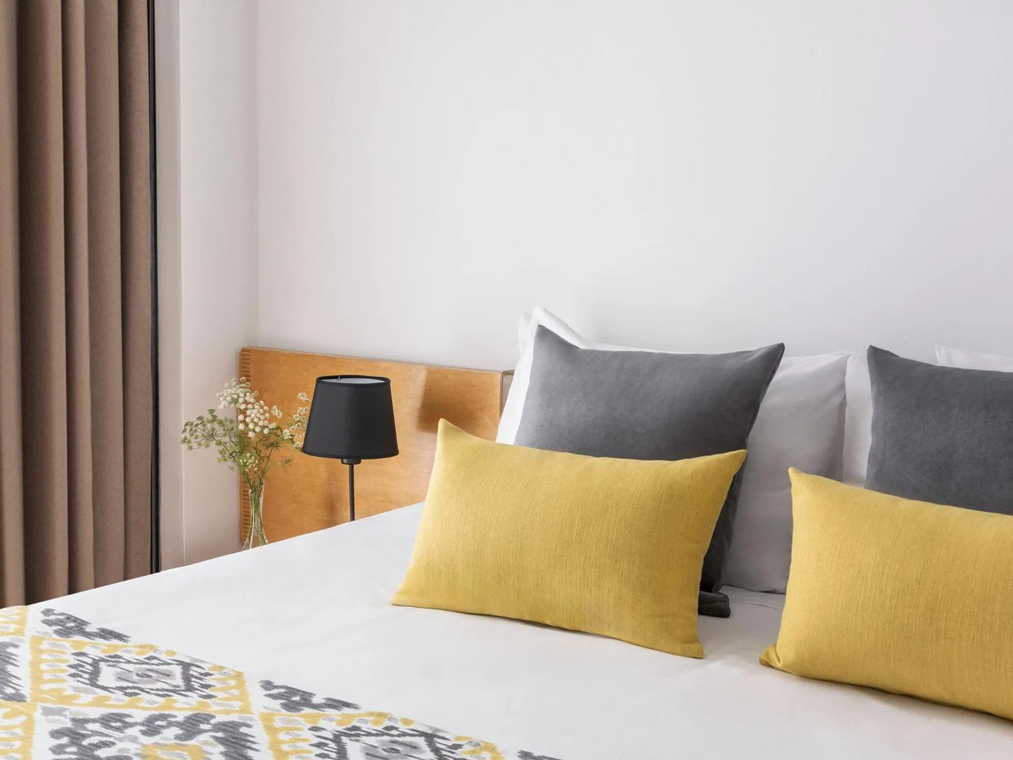 Photo of the whole room, Bed in HTL Urbano