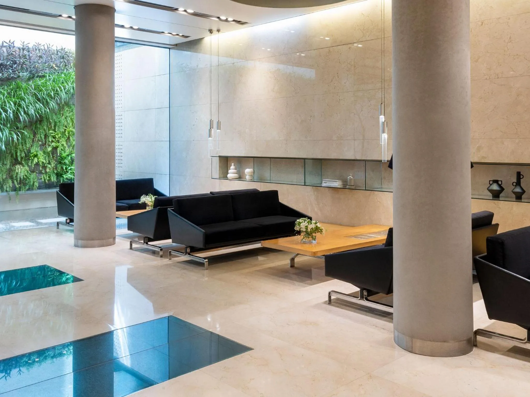 Property building in HTL Urbano