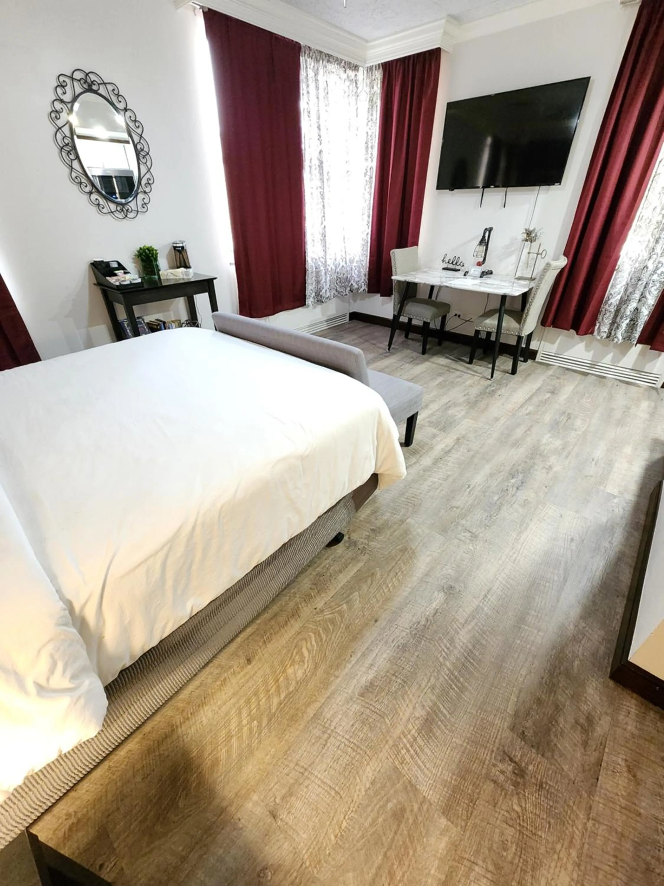 Bed in Hotel Phillips