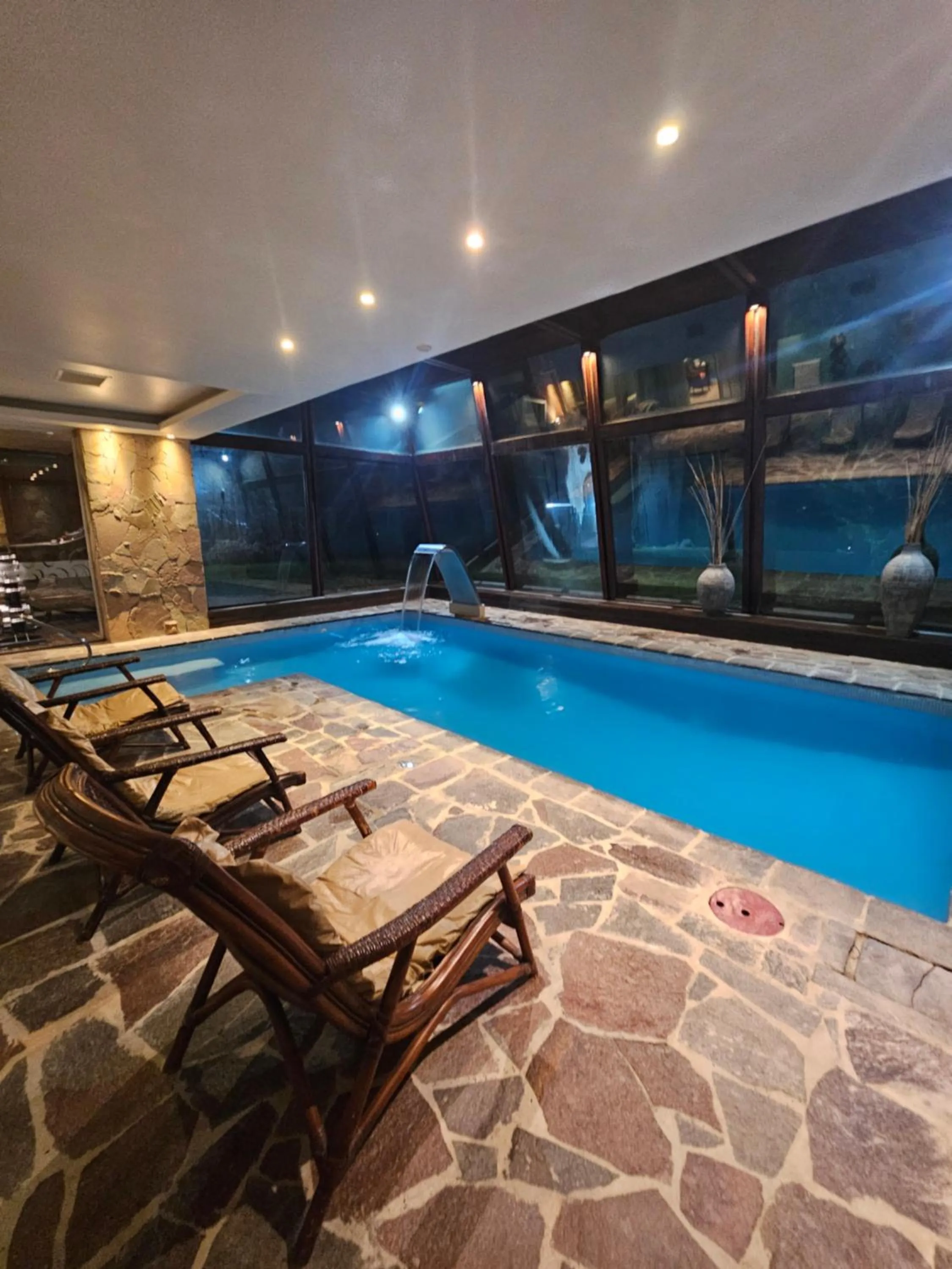 Pool view in Alto Calafate Hotel