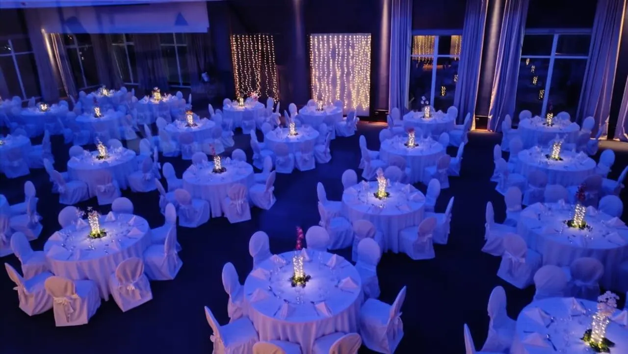 Meeting/conference room in Alto Calafate Hotel