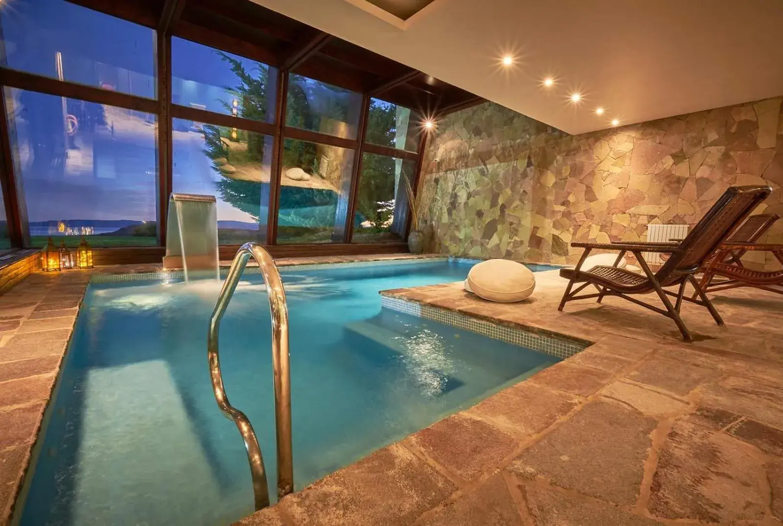 Pool view in Alto Calafate Hotel Pool view in Alto Calafate Hotel