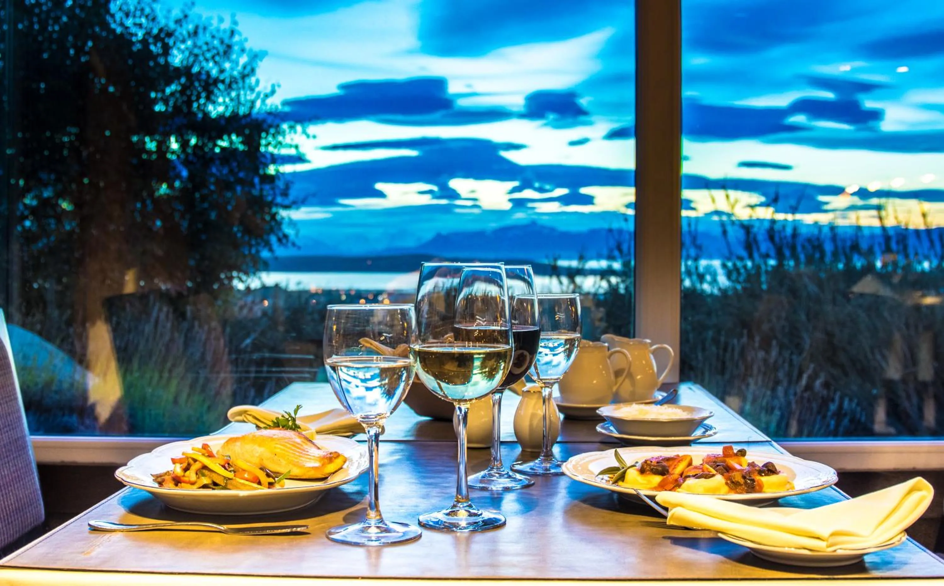 Food and drinks in Alto Calafate Hotel