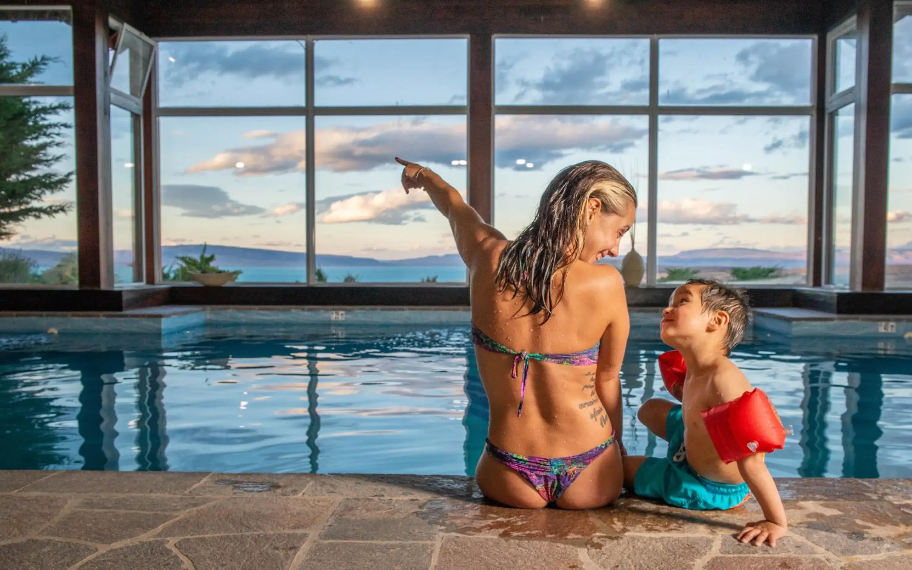 Swimming Pool in Alto Calafate Hotel Patagonico