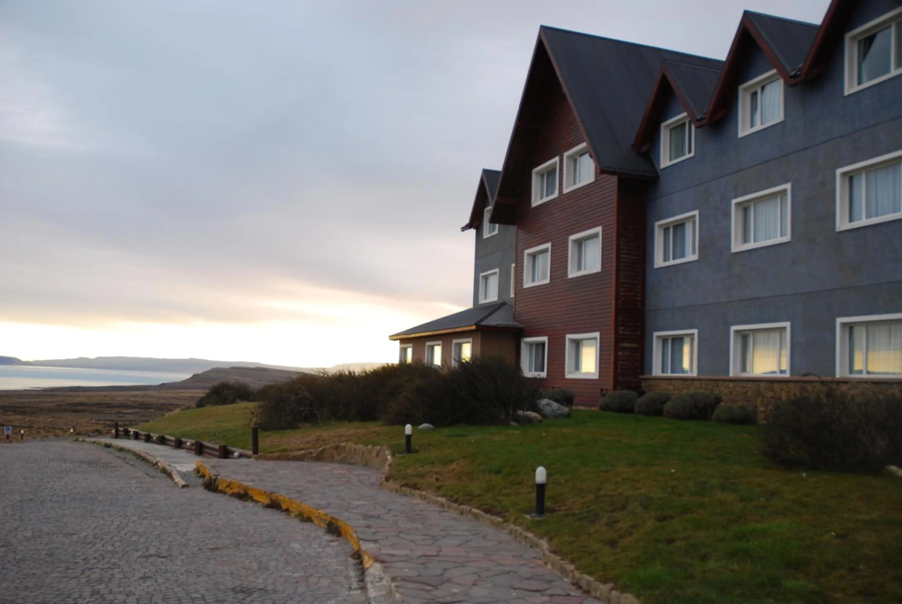 Facade/entrance in Alto Calafate Hotel