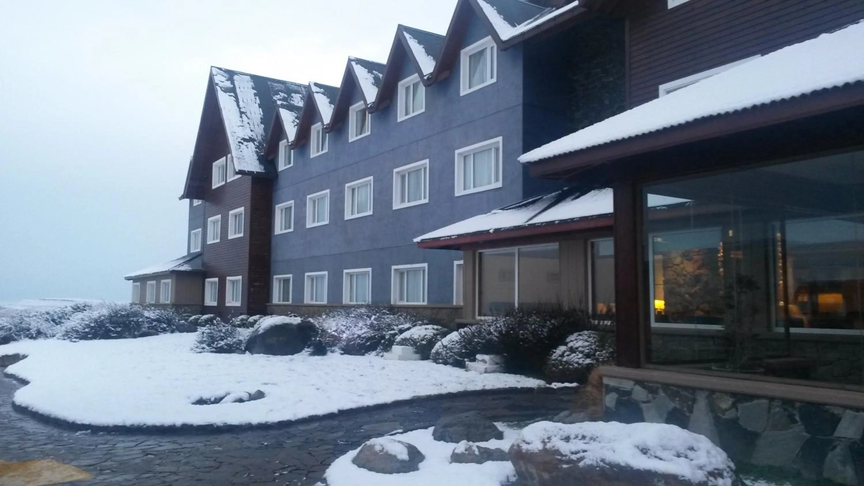 Facade/entrance in Alto Calafate Hotel