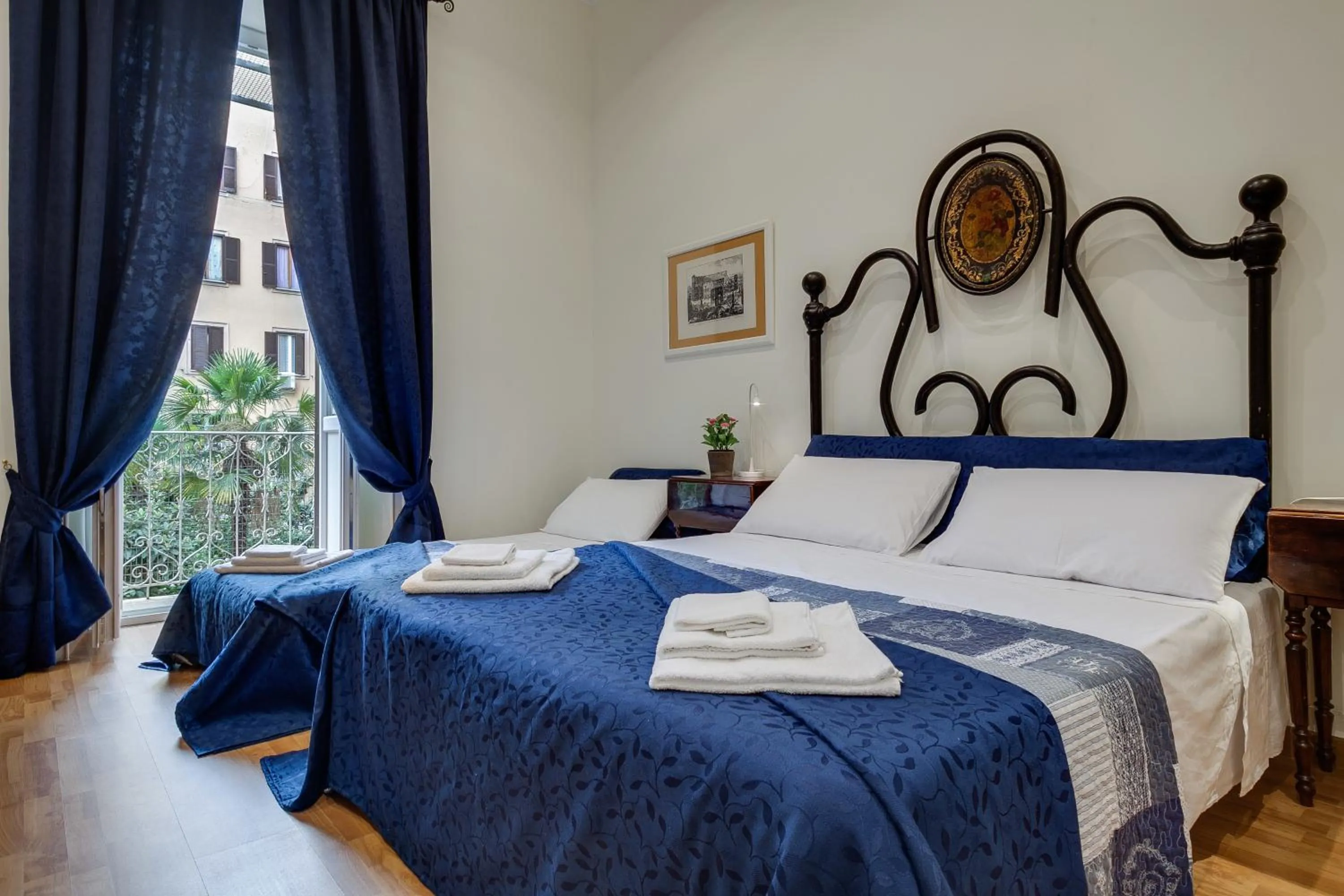 Bedroom, Bed in Otium Maecenatis Apartments